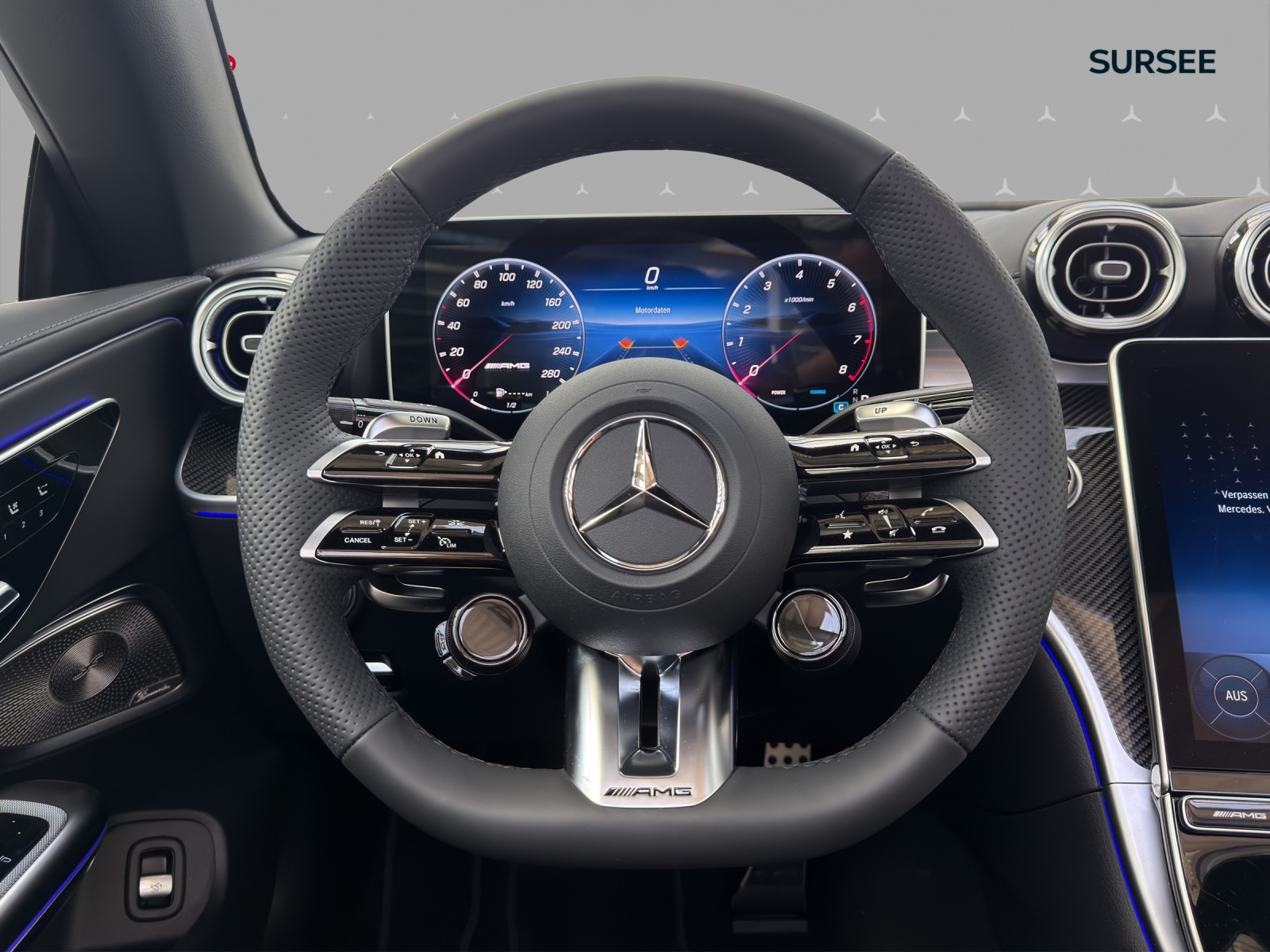 MERCEDES-BENZ CLE AMG 53 Cabrio 4Matic+ 9G-Tronic-image-9