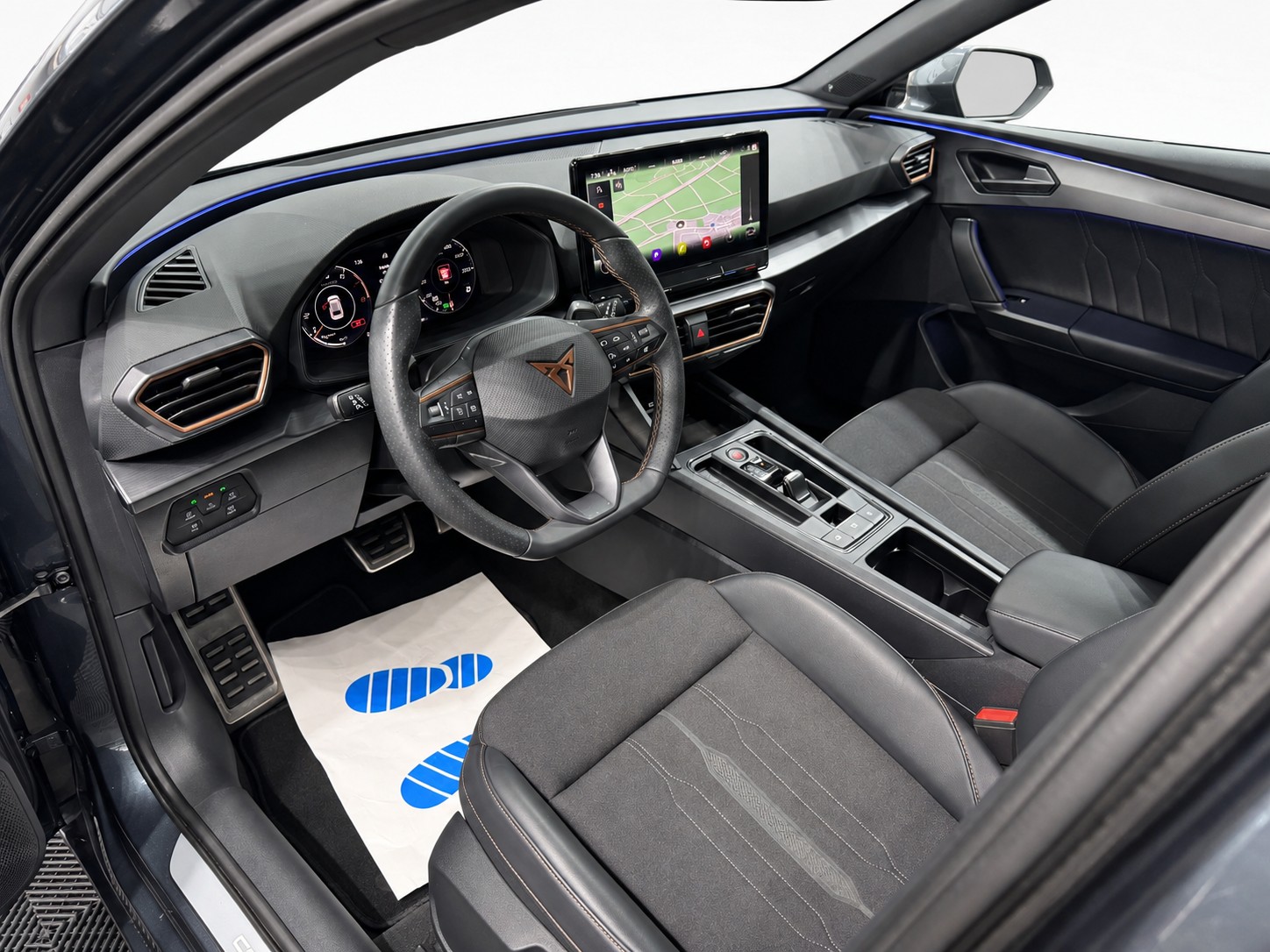 CUPRA LEON VZ 2.0 TSI DSG-image-8