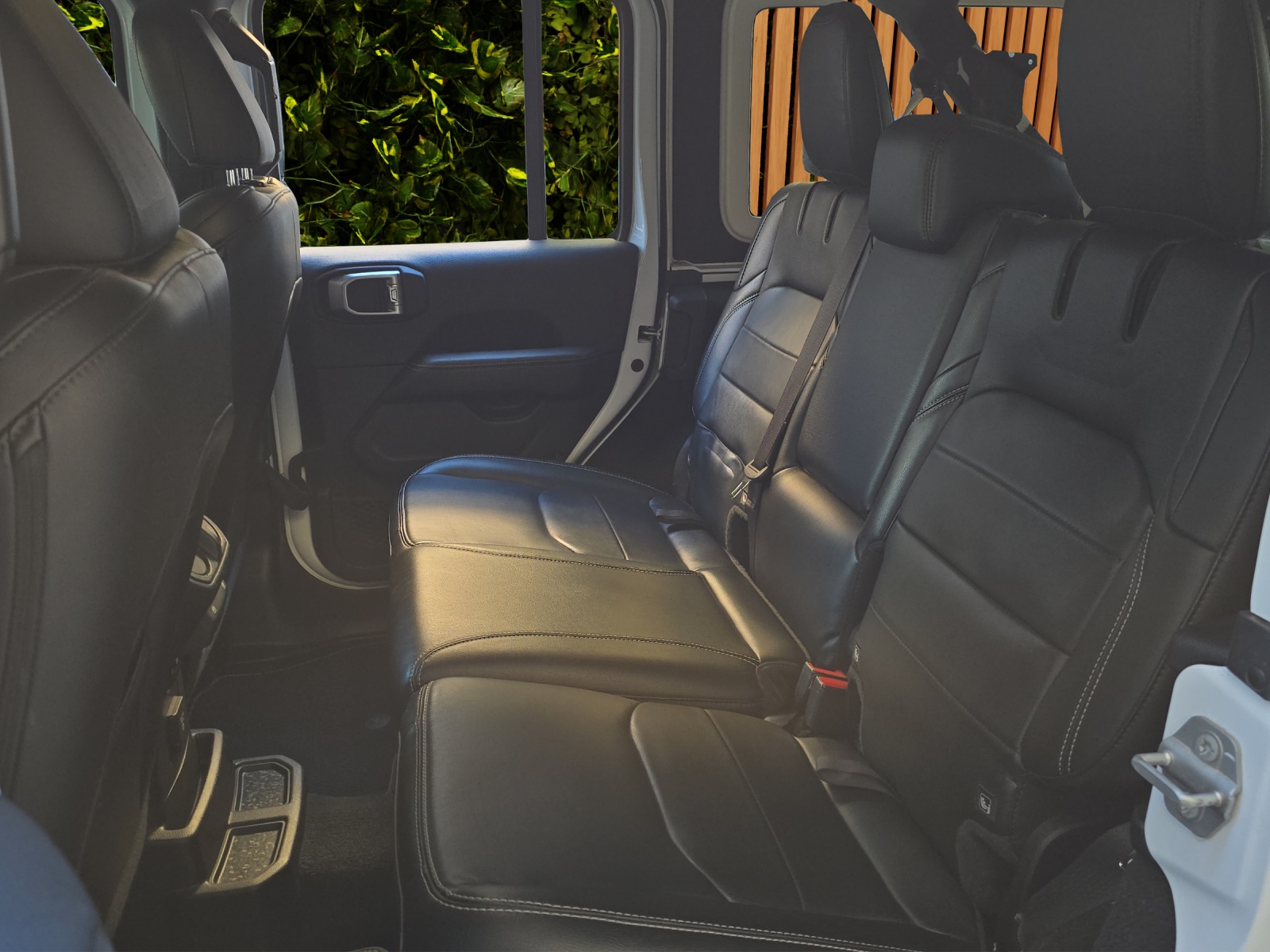 JEEP Wrangler 2.0 PHEV Unlimited Sahara DT Automatic-image-11