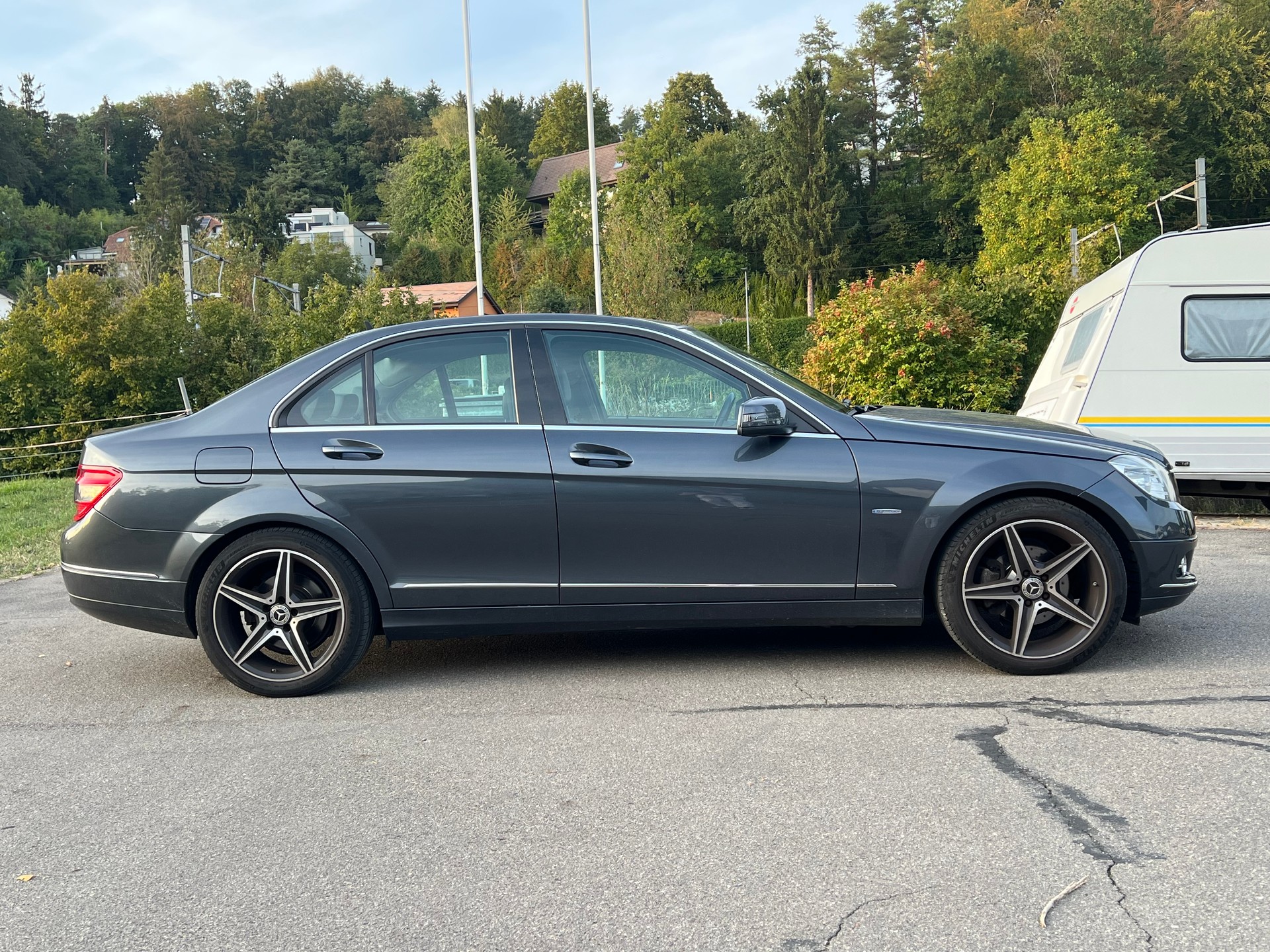 MERCEDES-BENZ C 200 CGI BlueEfficiency Avantgarde Automatic-image-3