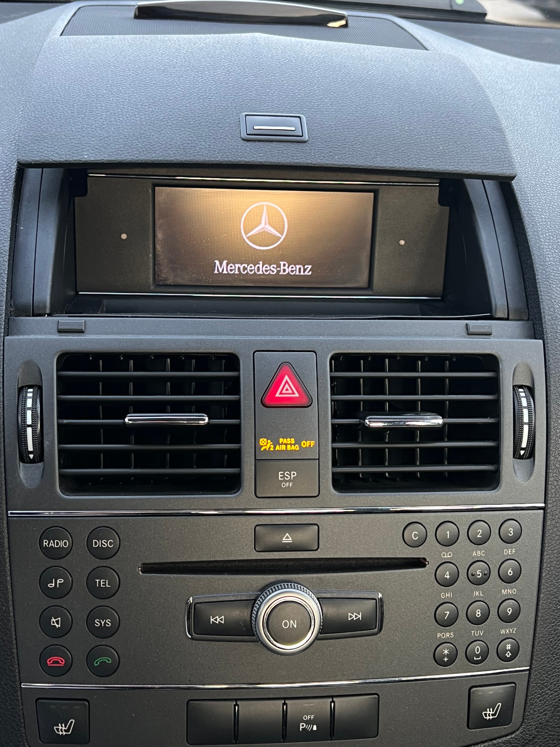 MERCEDES-BENZ C 200 CGI BlueEfficiency Avantgarde Automatic-image-10