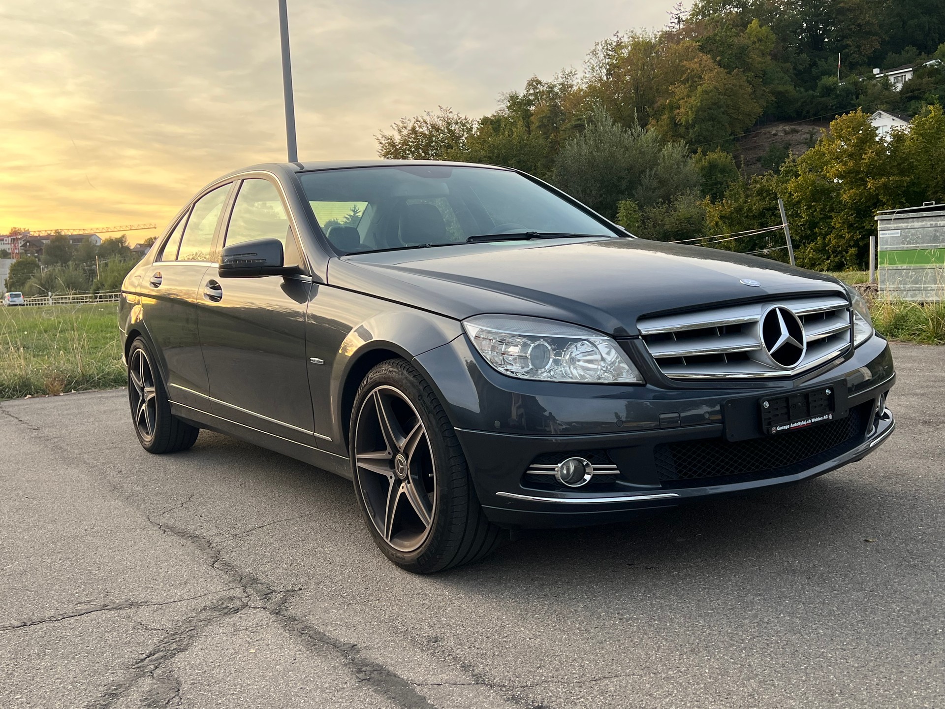 MERCEDES-BENZ C 200 CGI BlueEfficiency Avantgarde Automatic-image-2