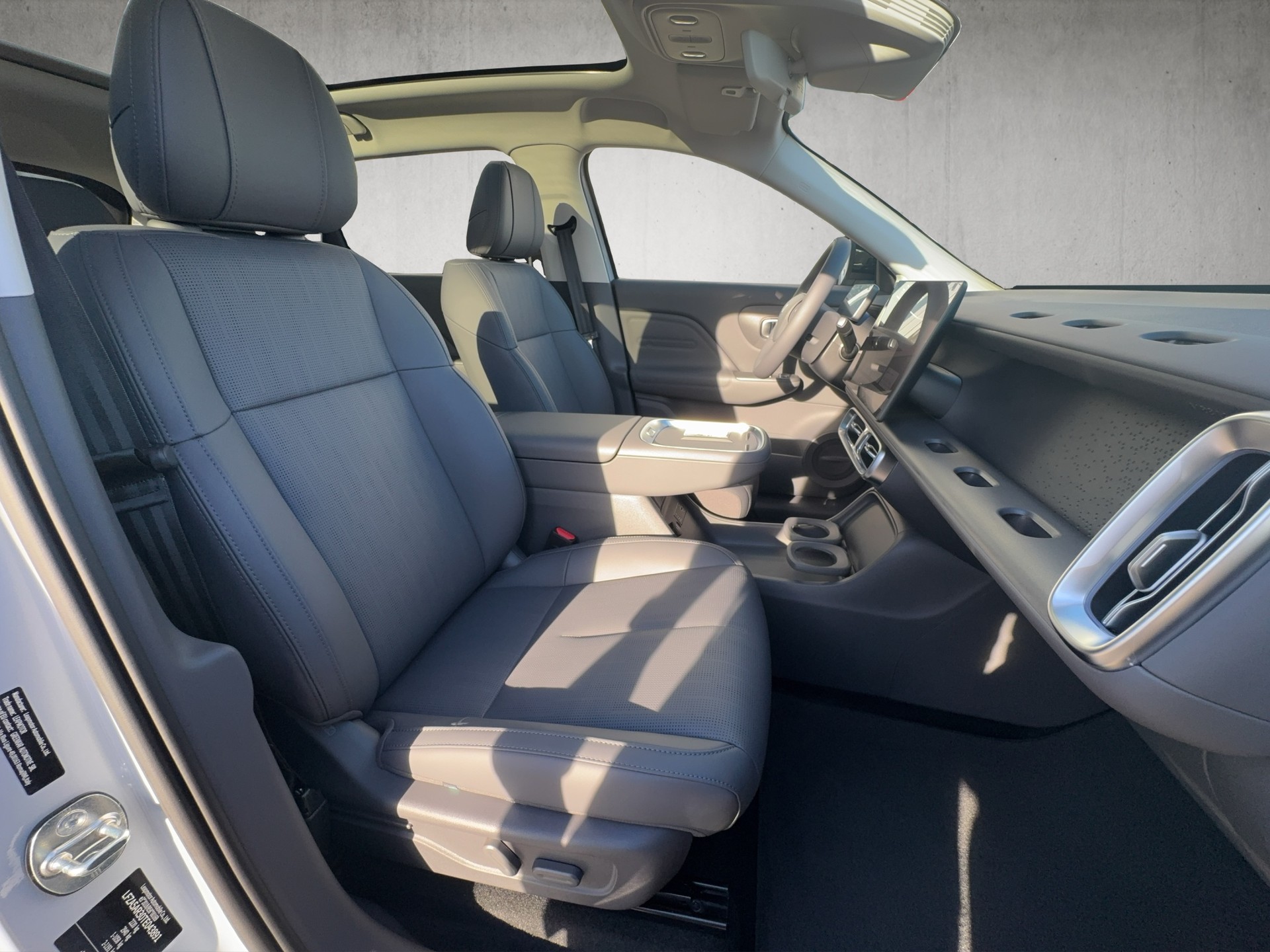 LEAPMOTOR B10 1.5 Hybrid EV-image-7