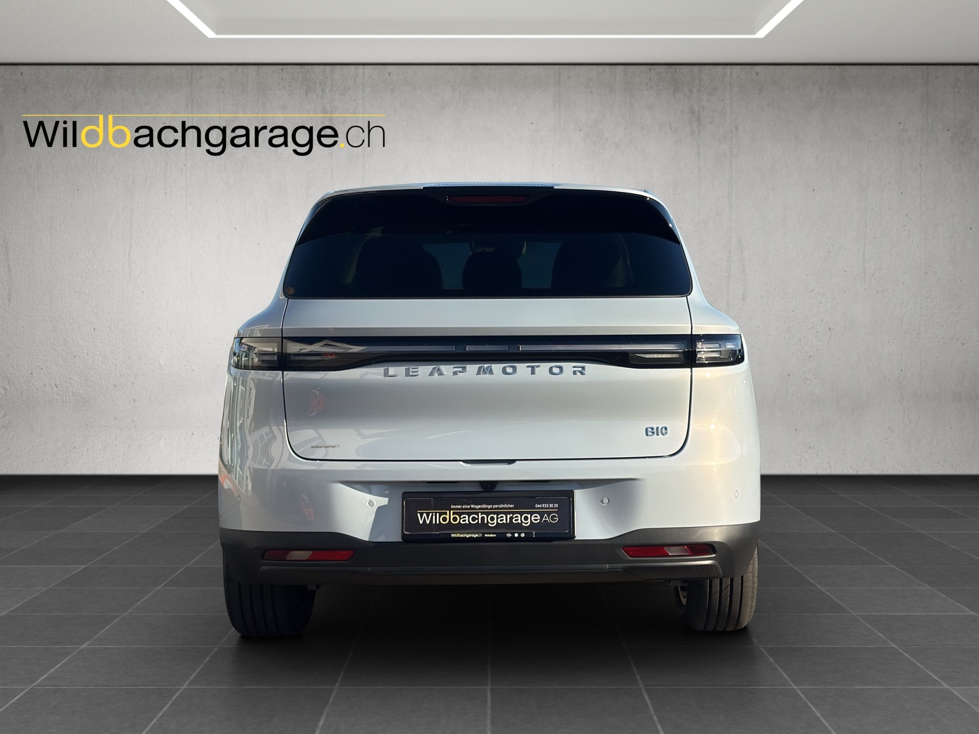 LEAPMOTOR B10 1.5 Hybrid EV-image-3
