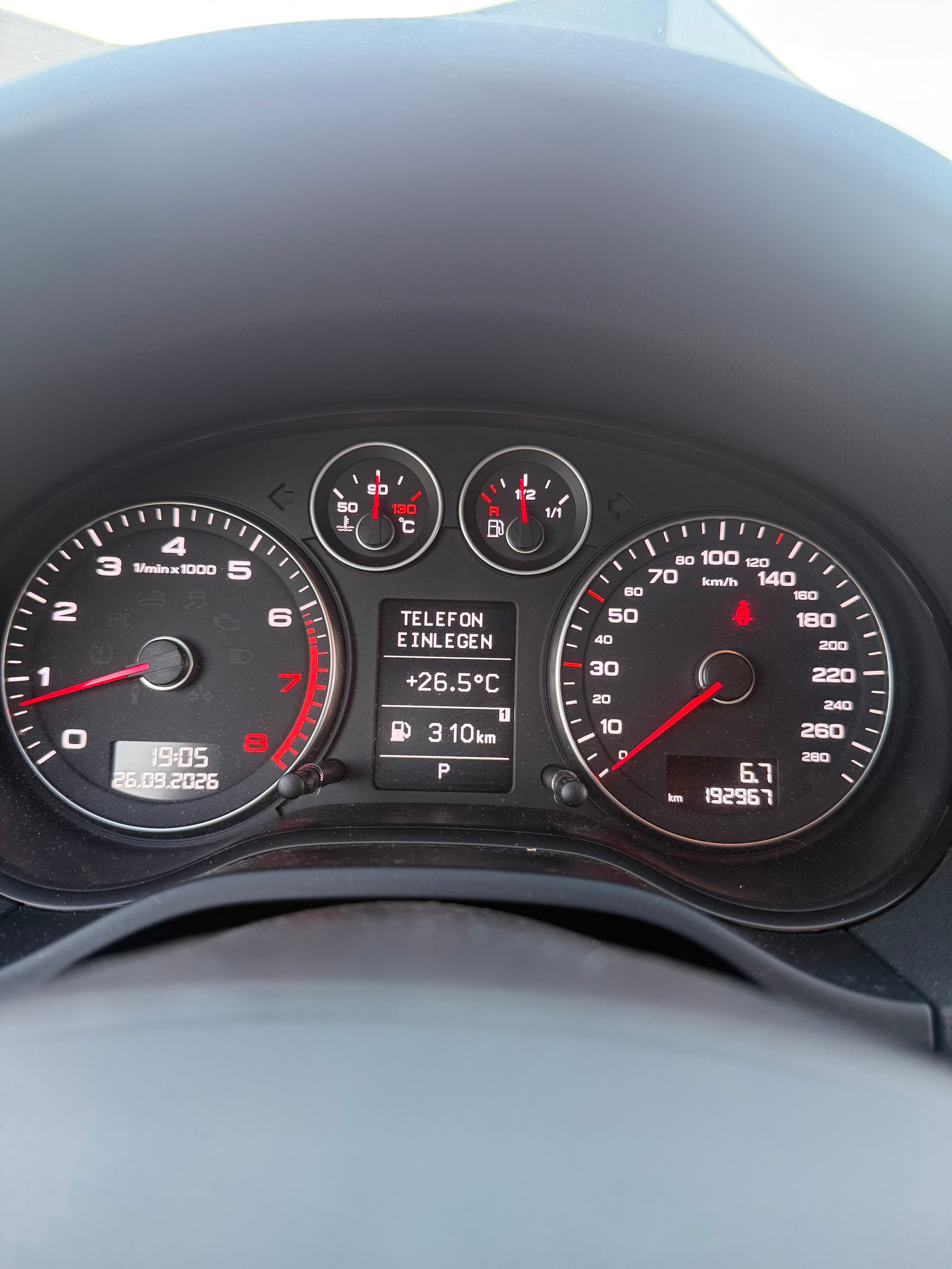 AUDI A3 Sportback 1.4 TFSI Ambiente S-tronic-image-9