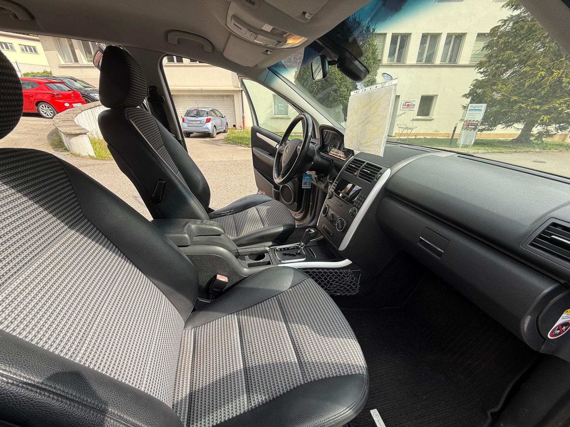 MERCEDES-BENZ A 200 Avantgarde-image-12