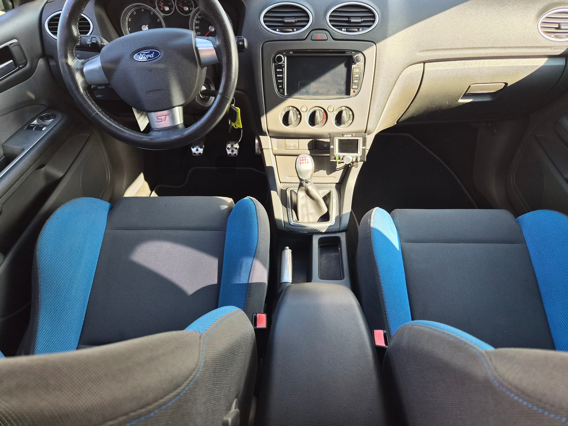 FORD Focus 2.5 Turbo ST-image-9