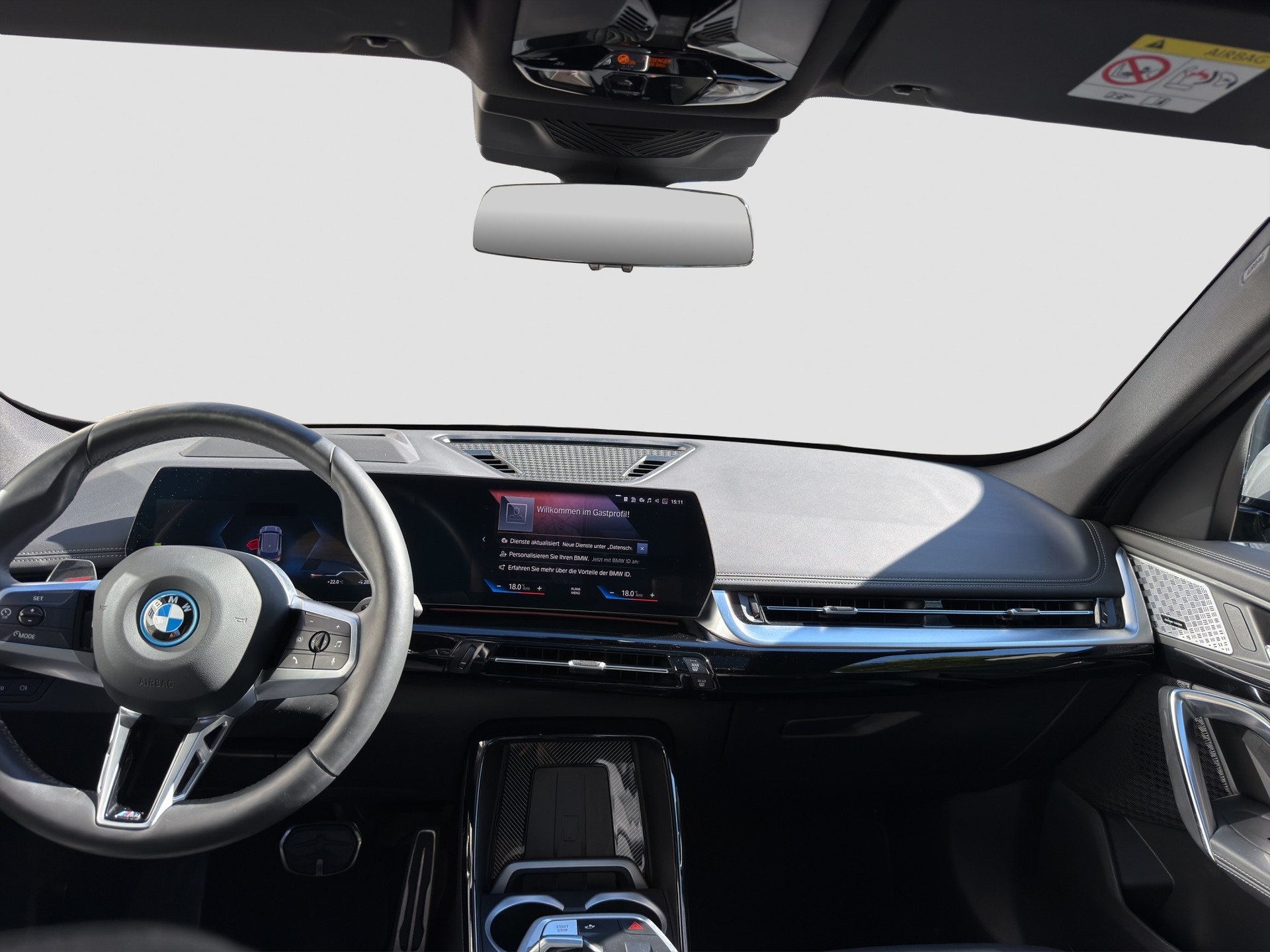 BMW iX1 xDrive 30 M Sport-image-9