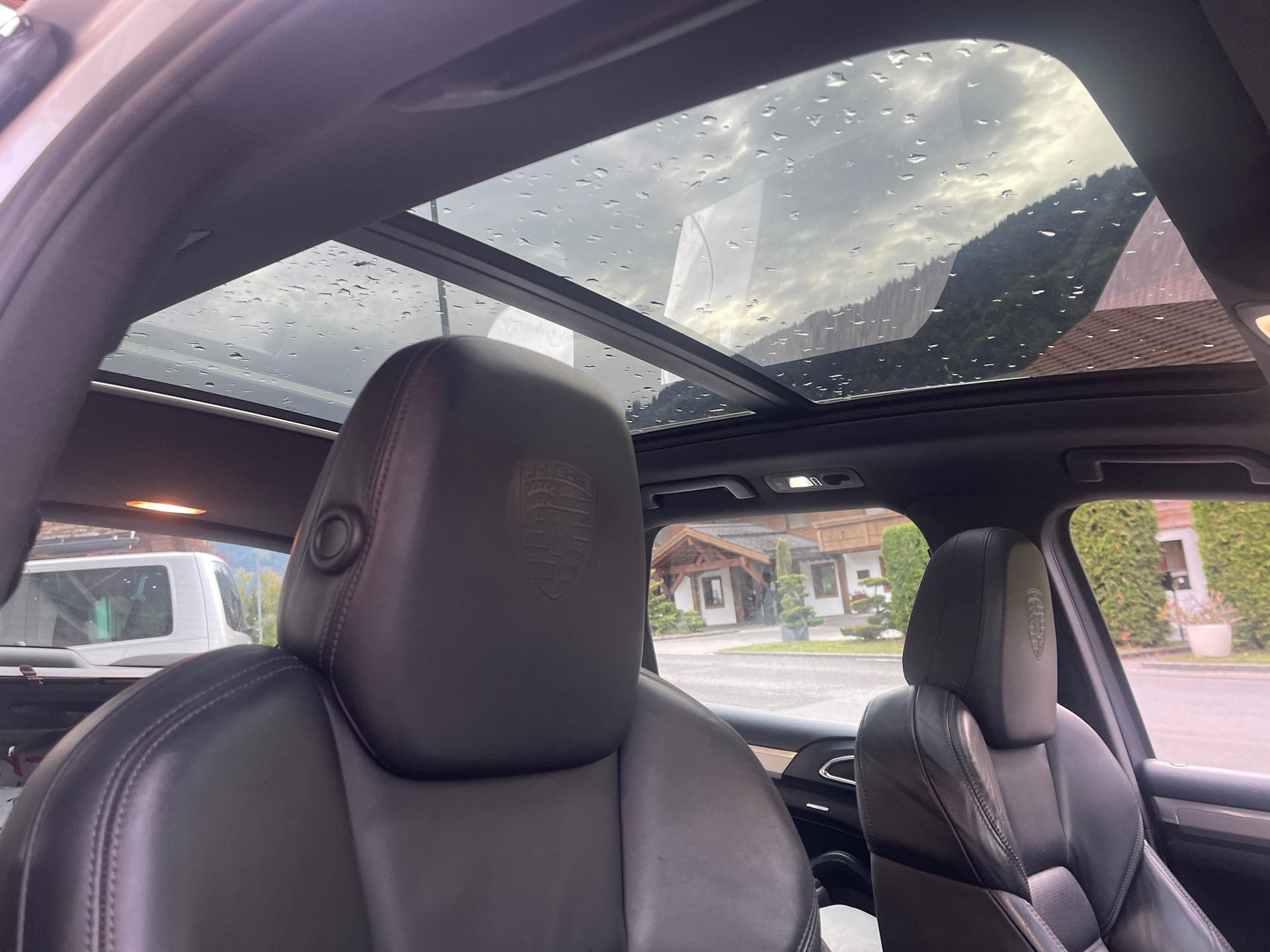 PORSCHE Cayenne S-image-3