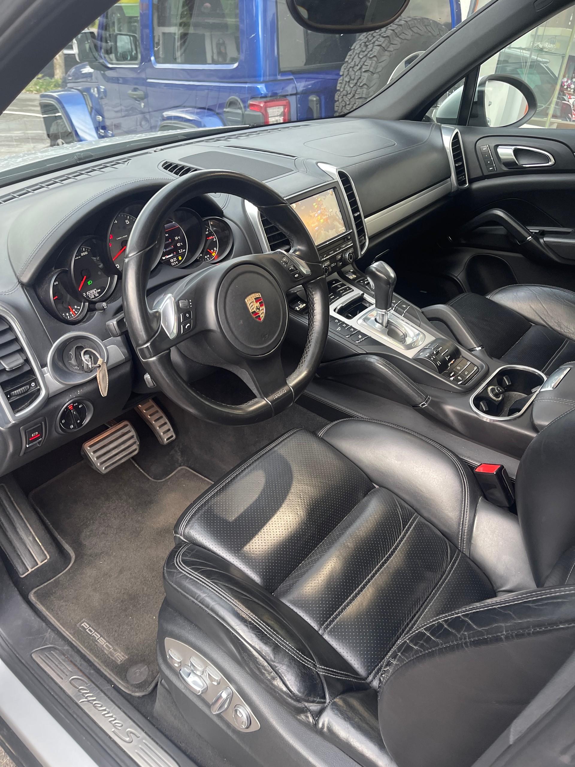 PORSCHE Cayenne S-image-6