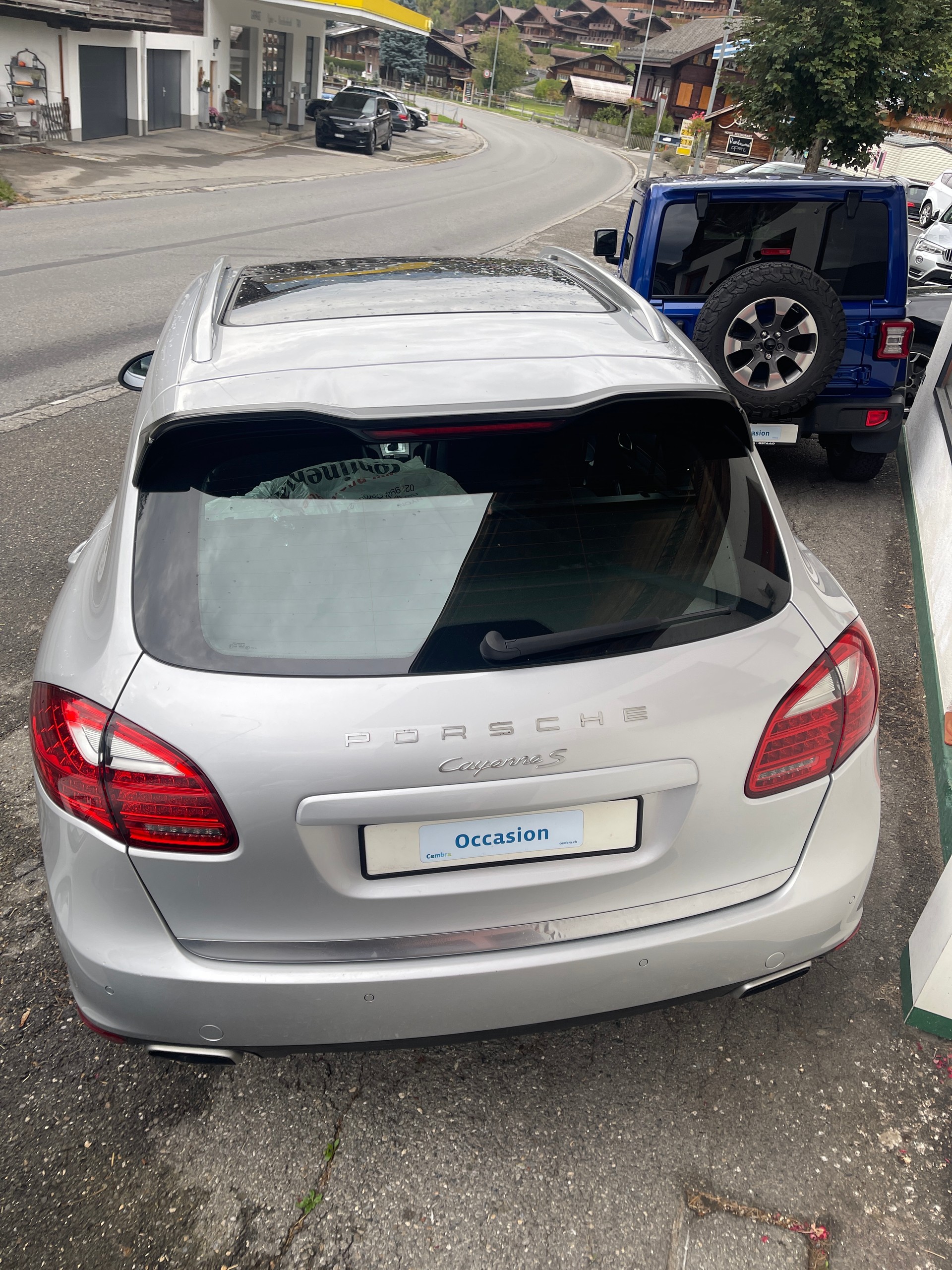 PORSCHE Cayenne S-image-10