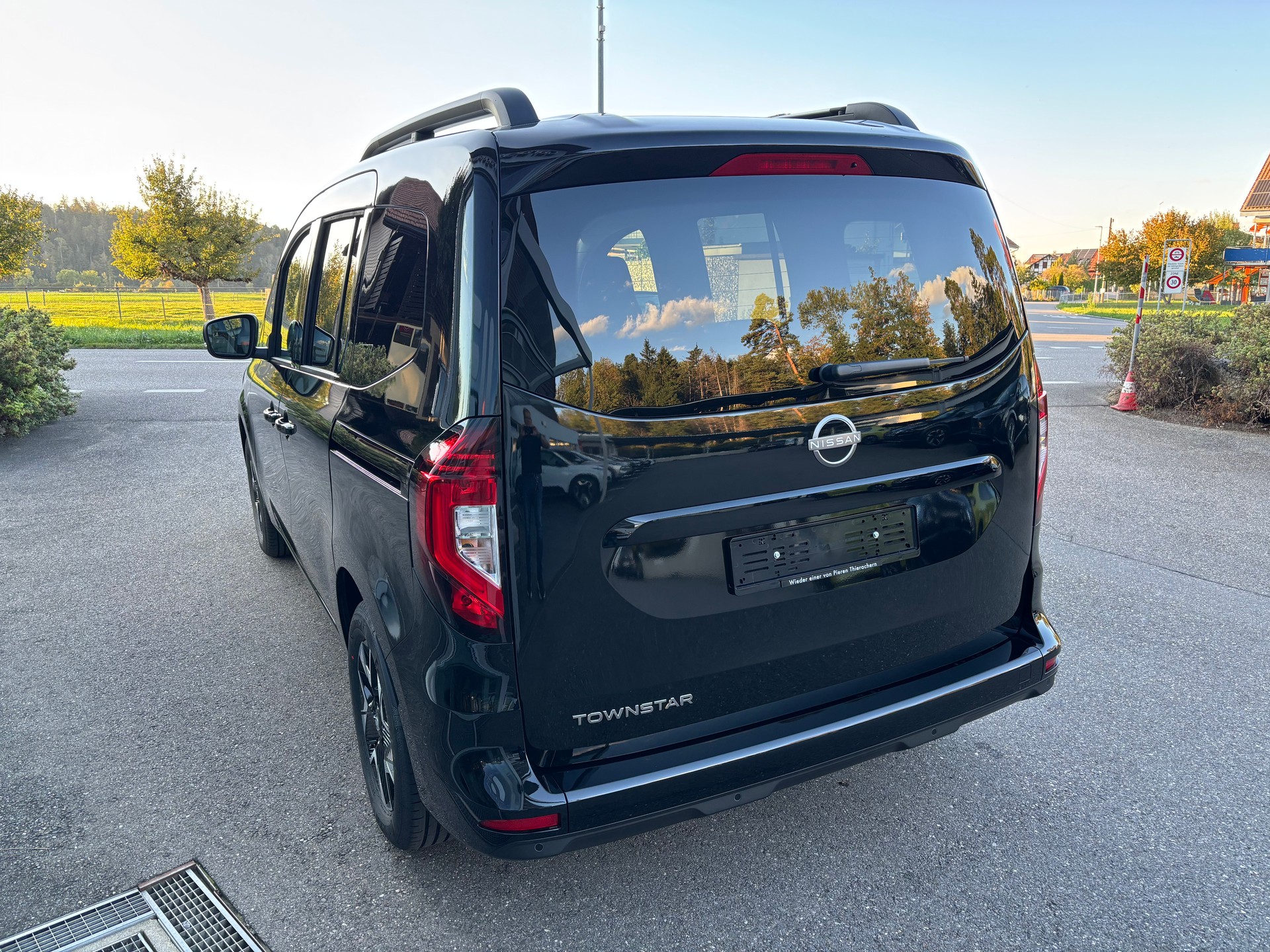 NISSAN Townstar Kombi L1 Tekna Automat-image-2