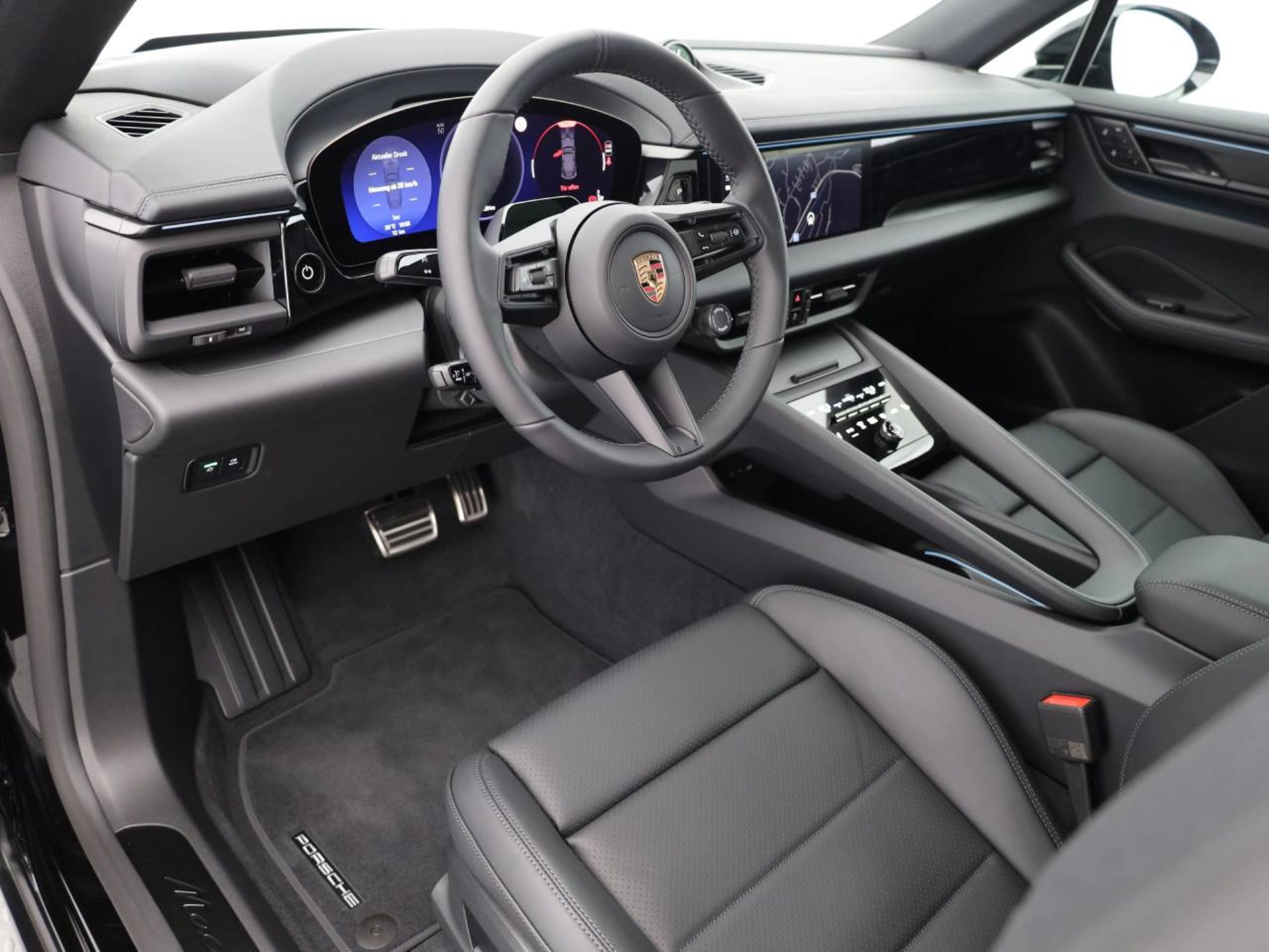 PORSCHE Macan GTS-image-3