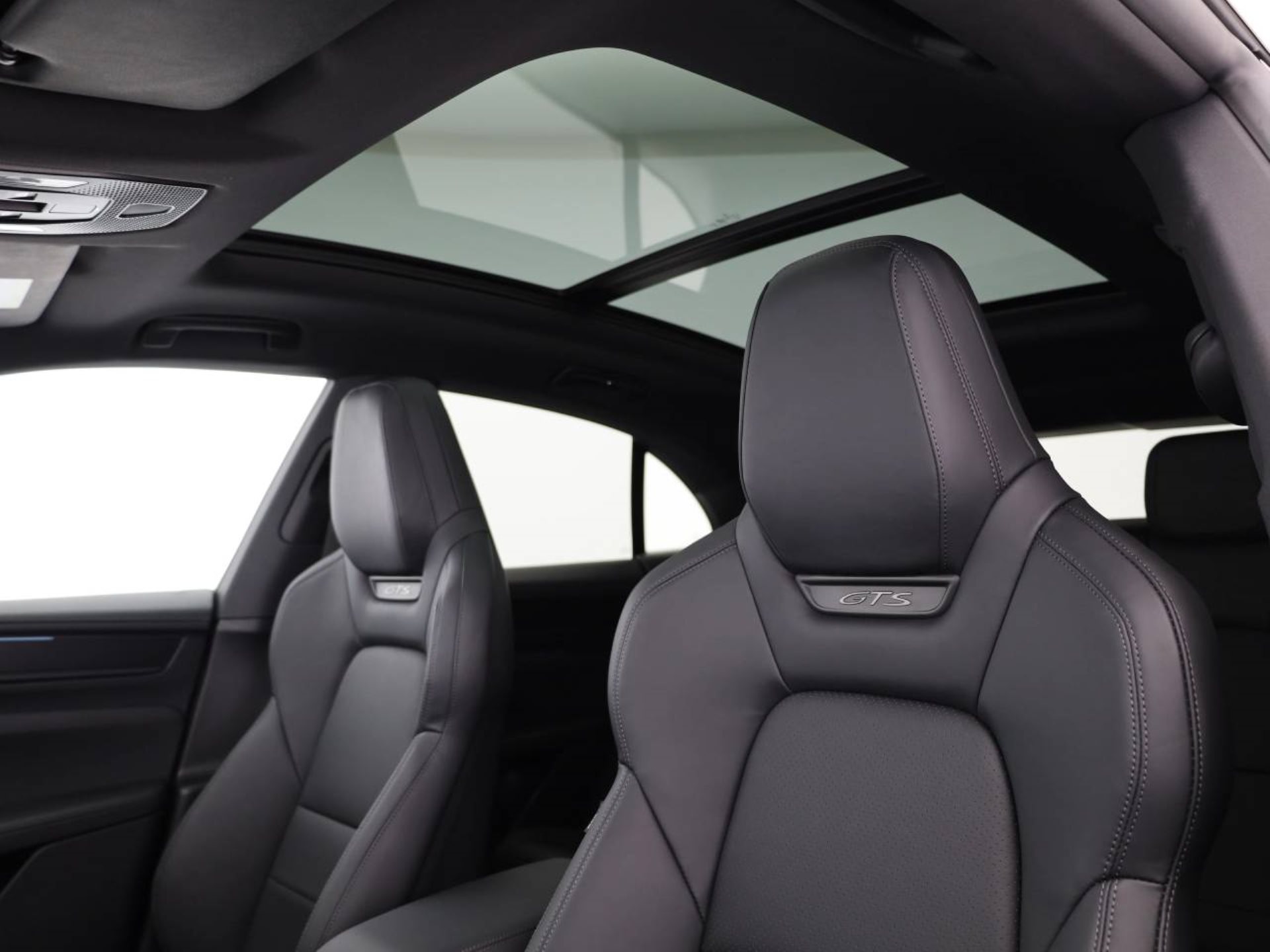 PORSCHE Macan GTS-image-16