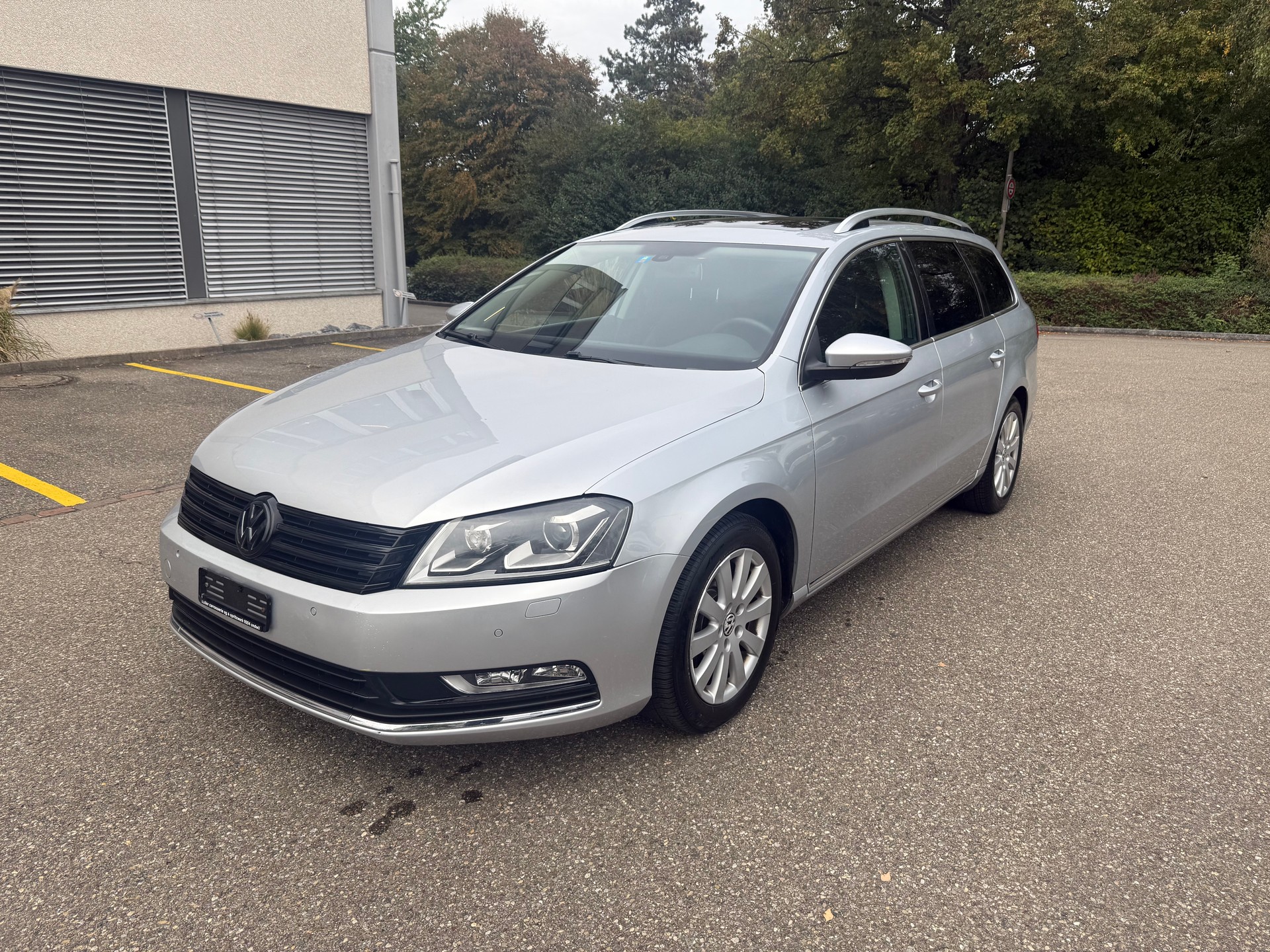 VW Passat Variant 2.0 TDI BMT Trendline DSG-image-0
