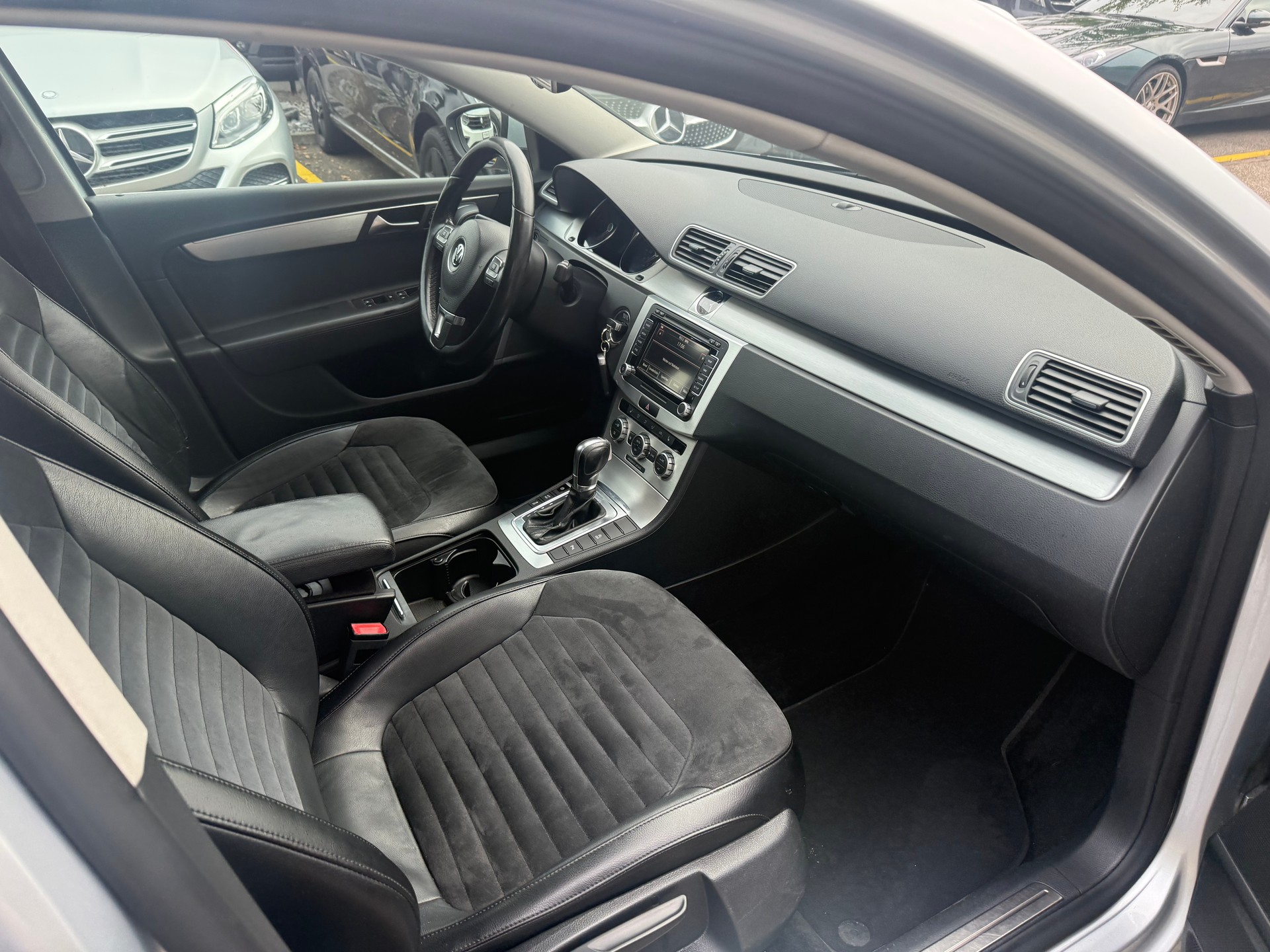 VW Passat Variant 2.0 TDI BMT Trendline DSG-image-7