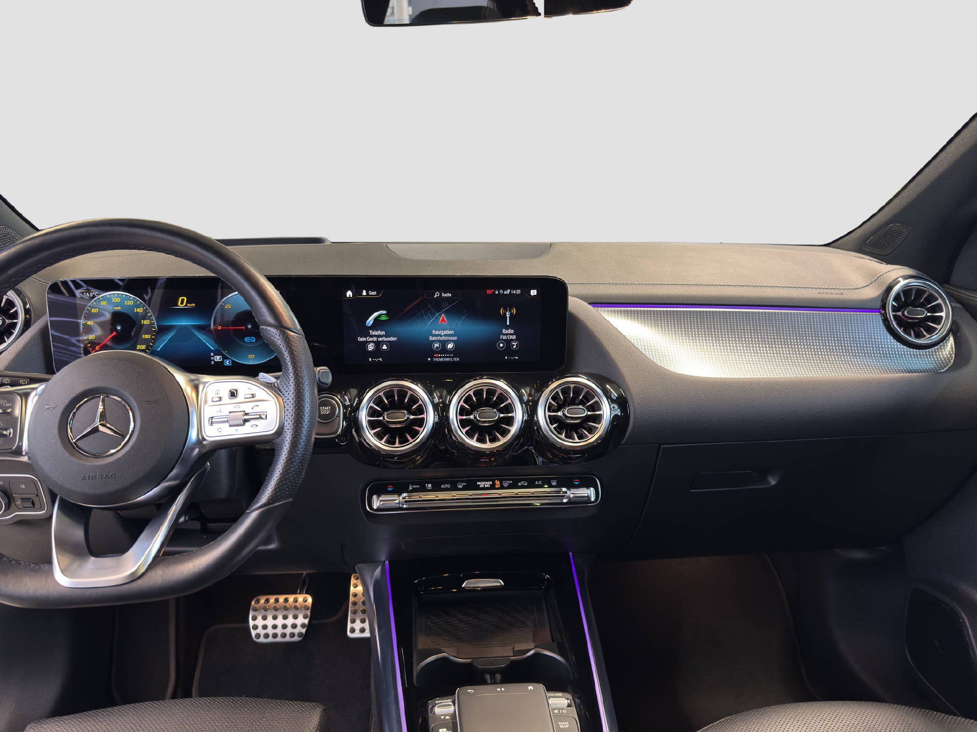 MERCEDES-BENZ EQA 300 Swiss Star AMG Line 4MATIC-image-10