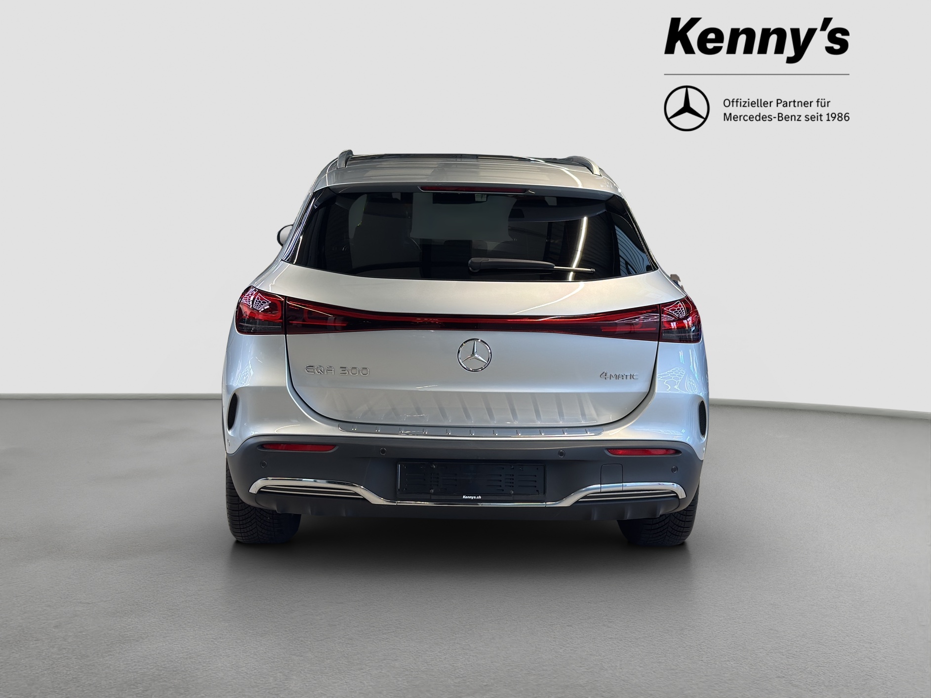 MERCEDES-BENZ EQA 300 Swiss Star AMG Line 4MATIC-image-5