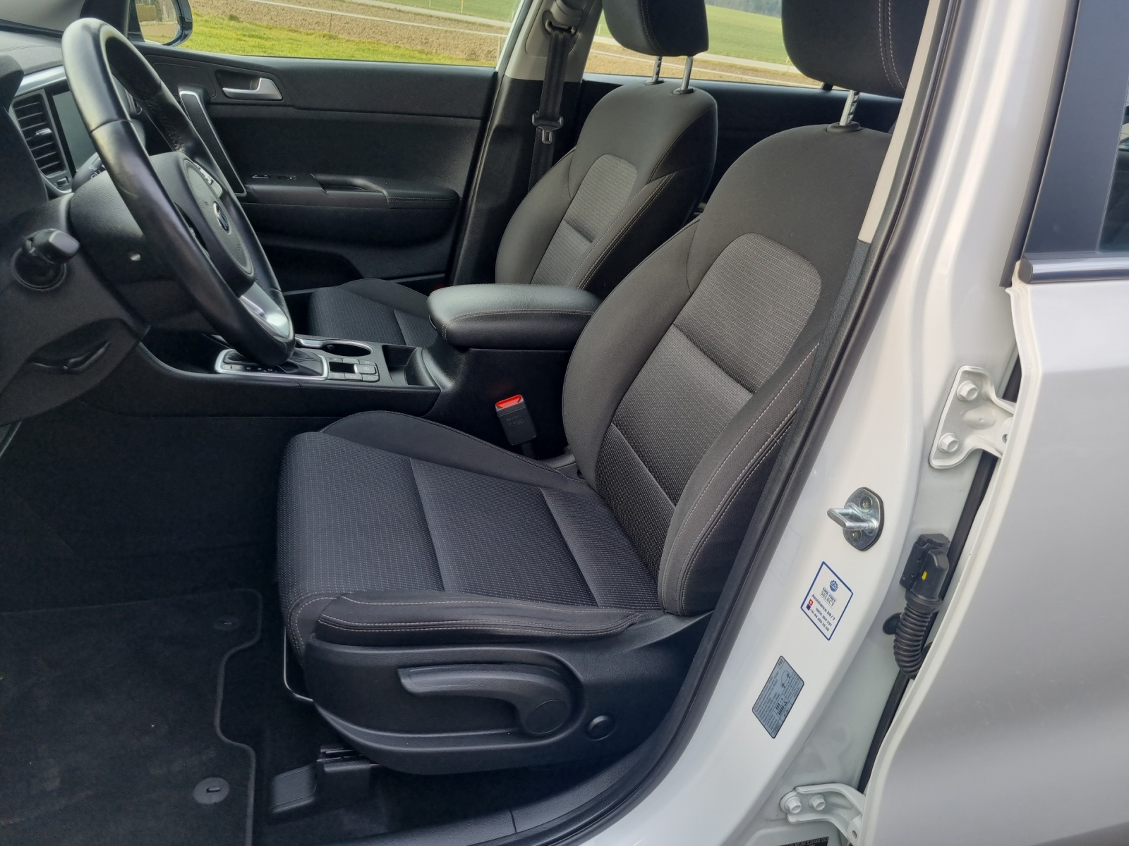 KIA Sportage 1.6 CRDi MHEV Power-image-6