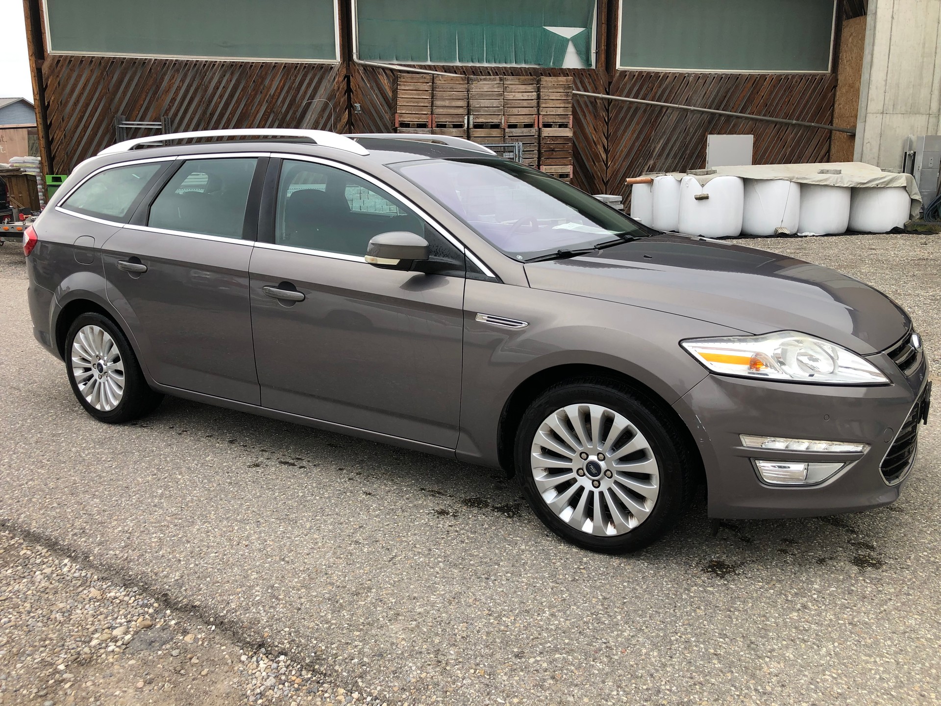FORD Mondeo 1.6 EcoBoost SCTi Titanium-image-2