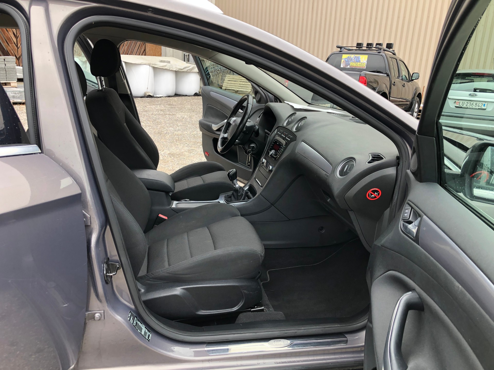 FORD Mondeo 1.6 EcoBoost SCTi Titanium-image-6
