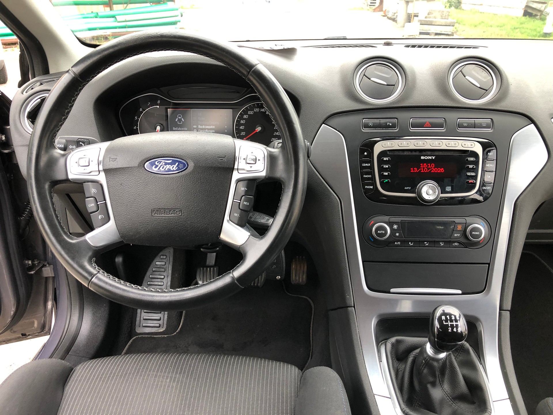 FORD Mondeo 1.6 EcoBoost SCTi Titanium-image-12