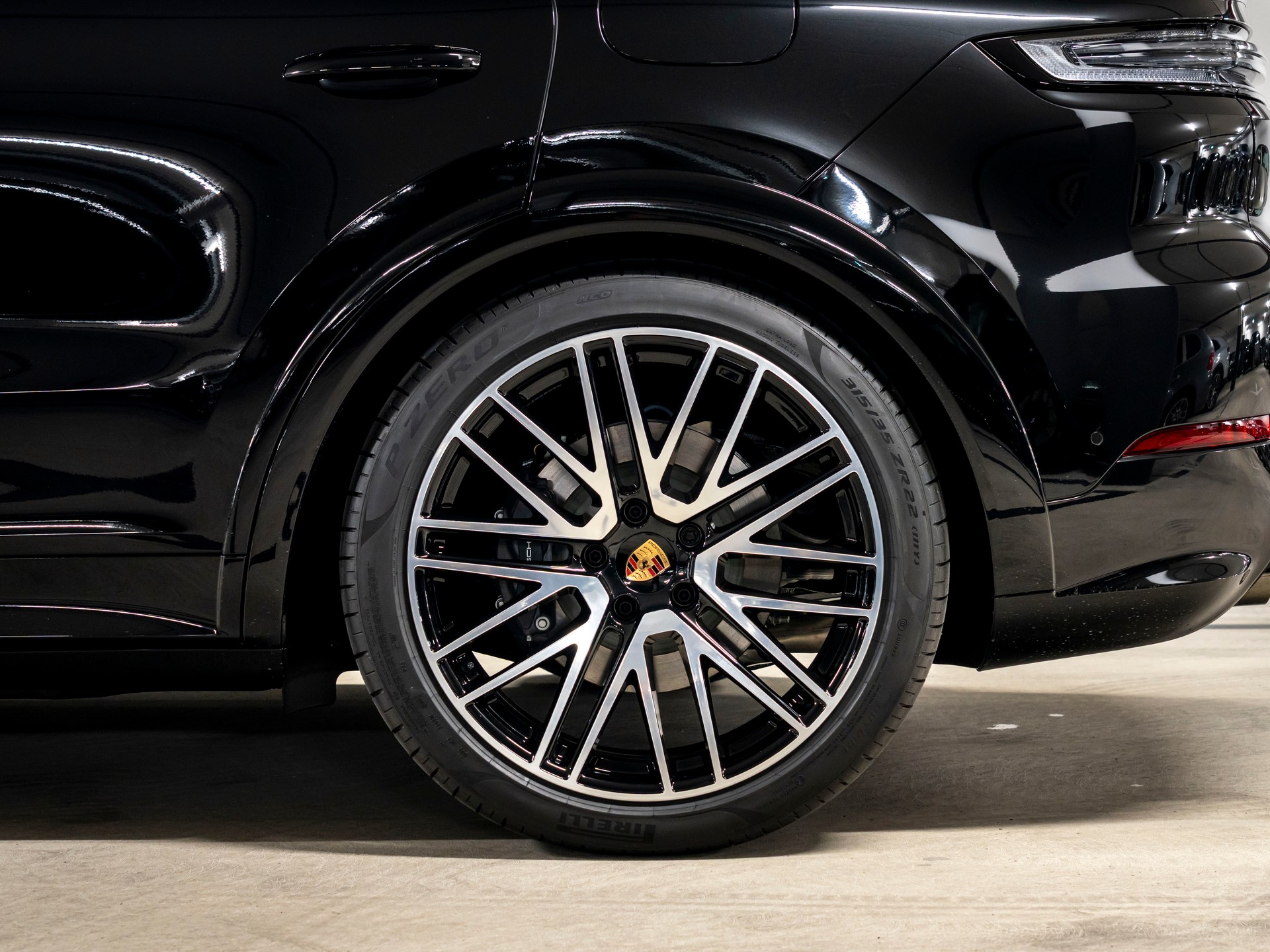 PORSCHE Cayenne Coupé E-Hybrid Black Edition Tiptronic-image-8