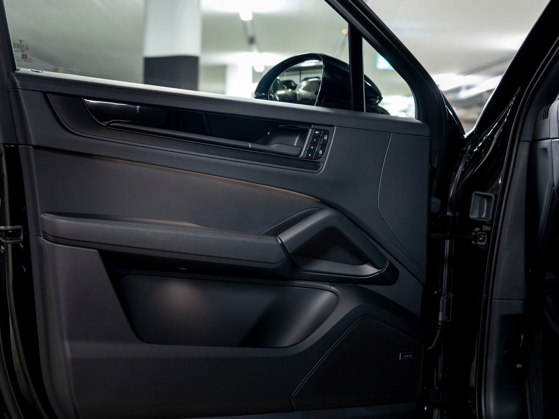 PORSCHE Cayenne Coupé E-Hybrid Black Edition Tiptronic-image-20