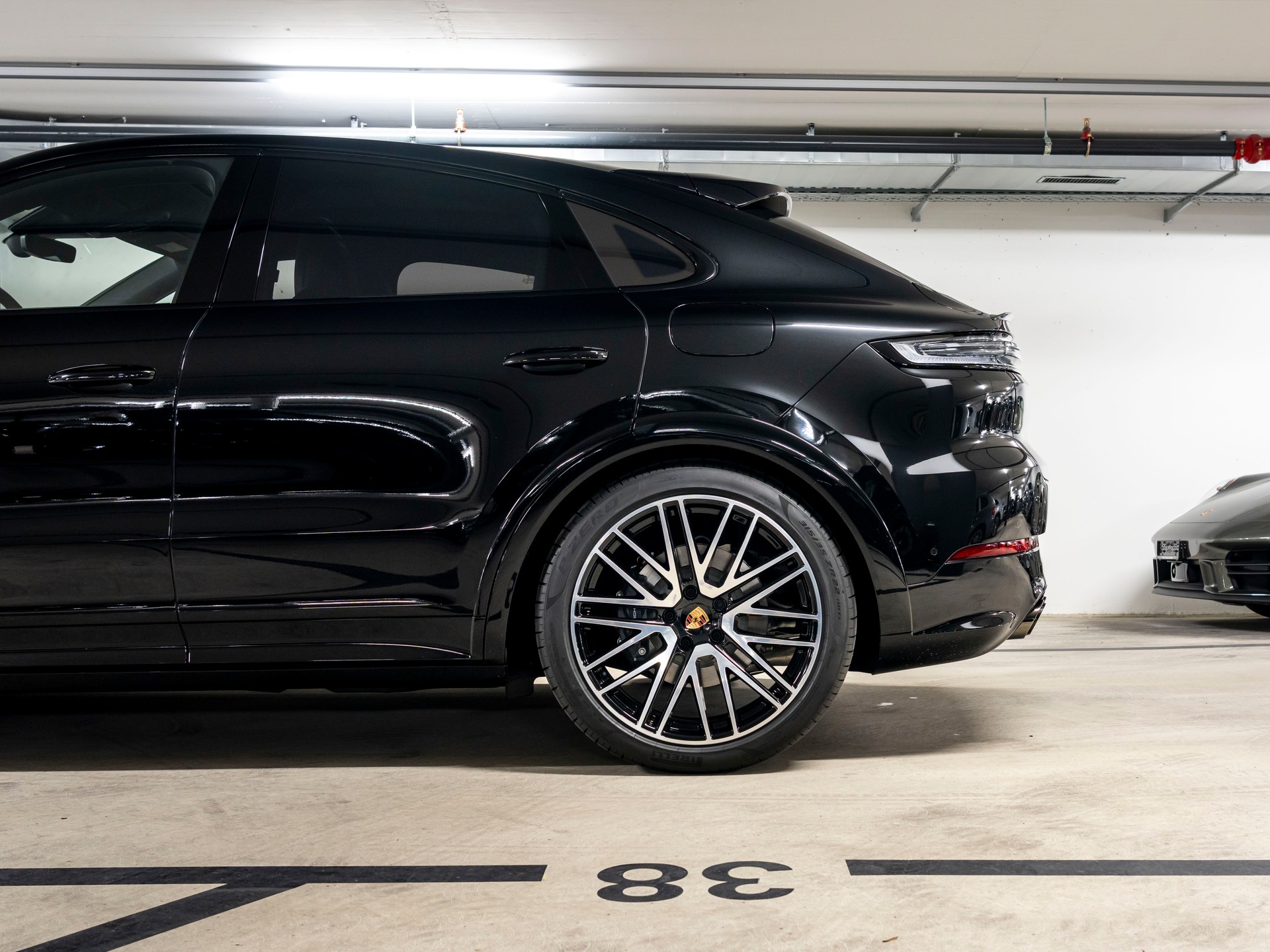 PORSCHE Cayenne Coupé E-Hybrid Black Edition Tiptronic-image-7