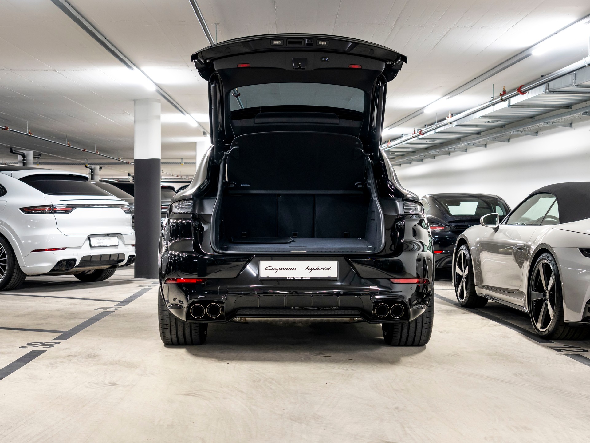 PORSCHE Cayenne Coupé E-Hybrid Black Edition Tiptronic-image-24