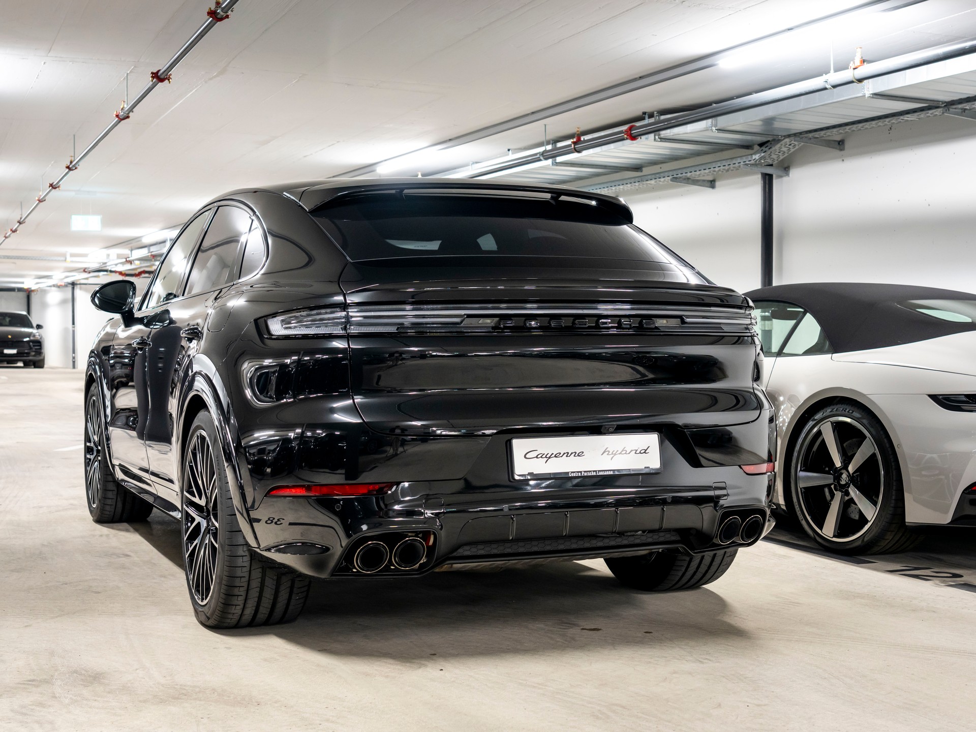 PORSCHE Cayenne Coupé E-Hybrid Black Edition Tiptronic-showroom-element-2
