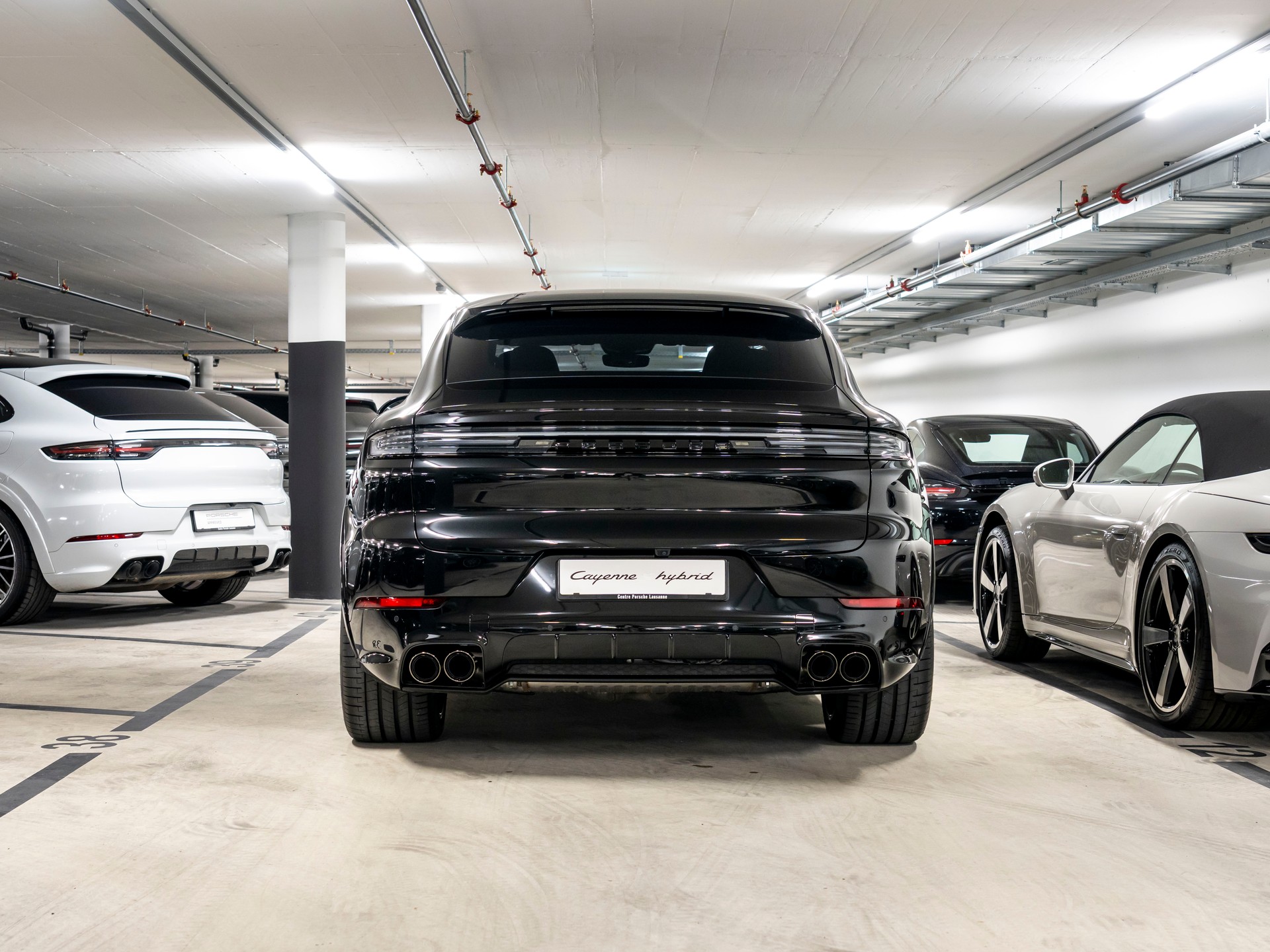 PORSCHE Cayenne Coupé E-Hybrid Black Edition Tiptronic-image-4