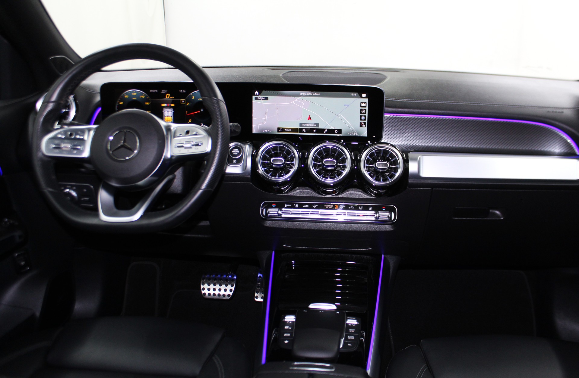 MERCEDES-BENZ GLB 250 4Matic AMG Line 8G-Tronic / AMG Night-Paket / Premium-Plus-Paket / AHK / CH-Fahrzeug-image-12