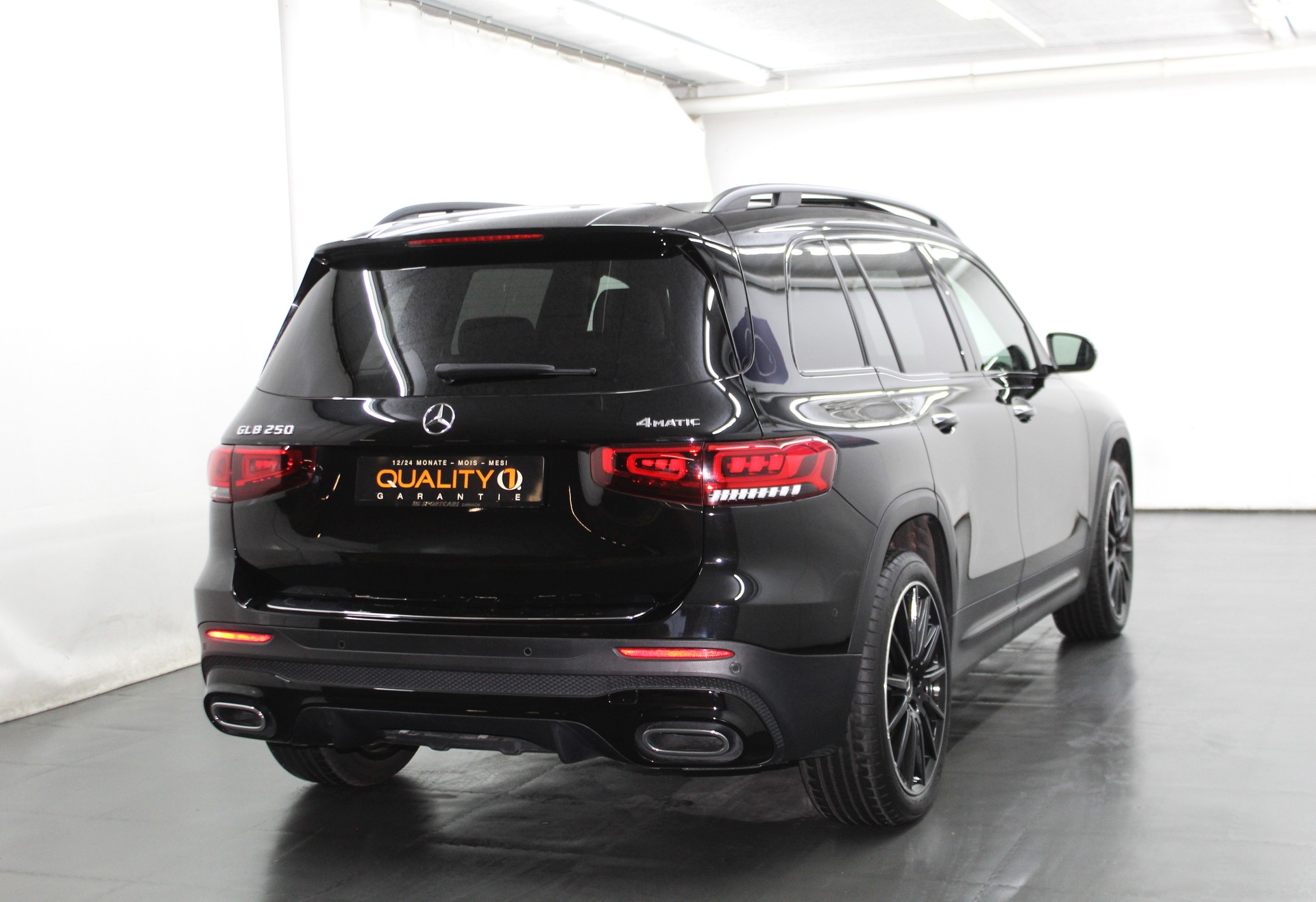 MERCEDES-BENZ GLB 250 4Matic AMG Line 8G-Tronic / AMG Night-Paket / Premium-Plus-Paket / AHK / CH-Fahrzeug-image-6