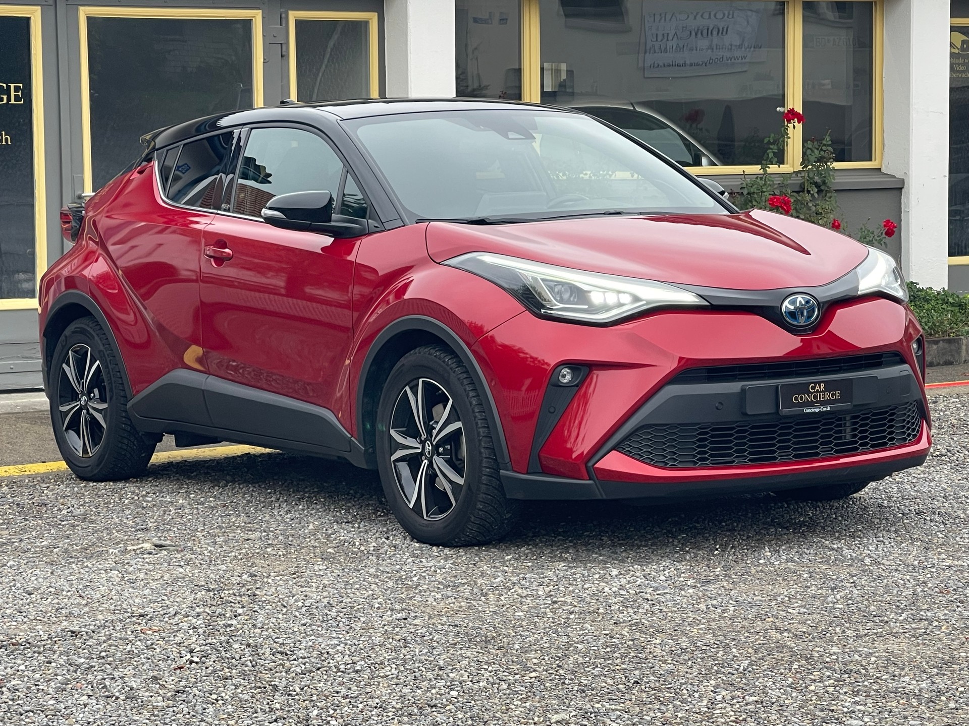 TOYOTA C-HR 2.0 HSD CVT Move-image-1