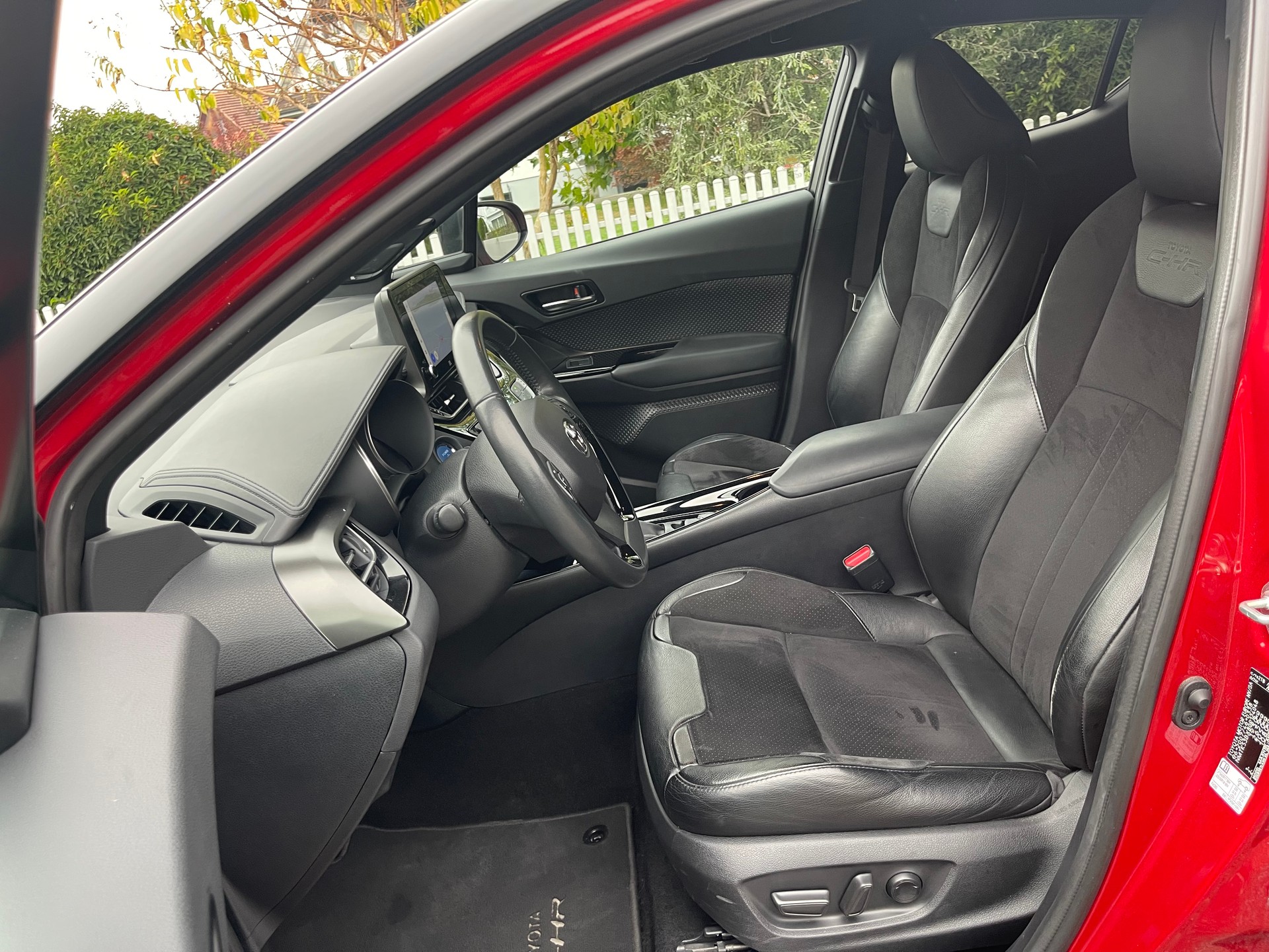 TOYOTA C-HR 2.0 HSD CVT Move-image-8