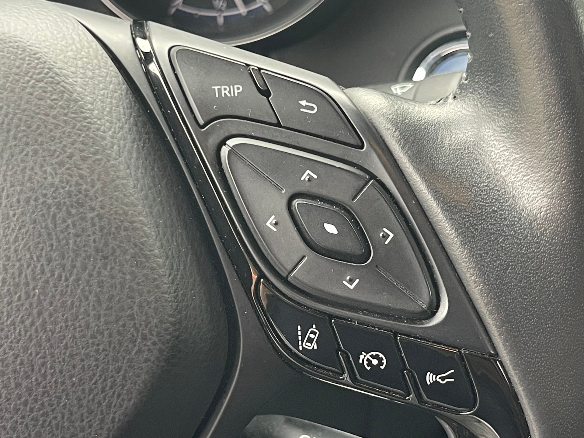 TOYOTA C-HR 2.0 HSD CVT Move-image-11