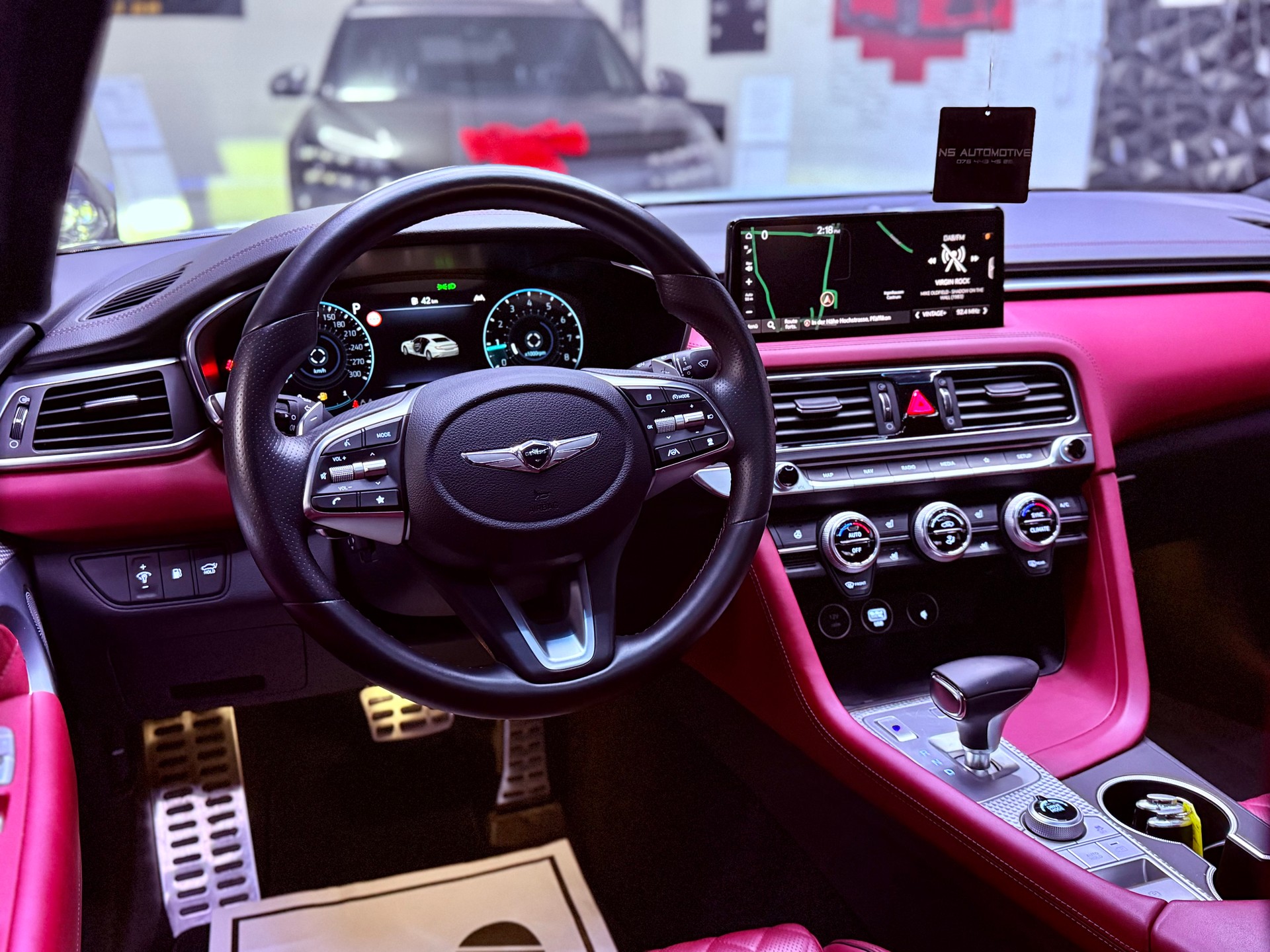 GENESIS G70 2.0 TGDI Sport AT8 AWD-image-13
