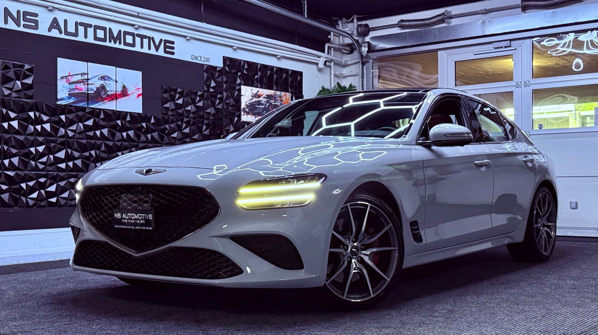 GENESIS G70 2.0 TGDI Sport AT8 AWD-image-6