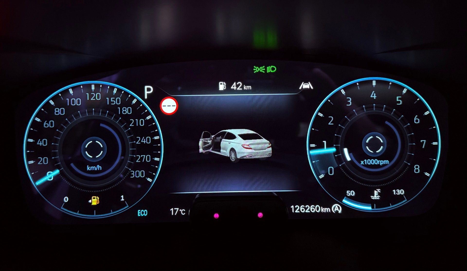 GENESIS G70 2.0 TGDI Sport AT8 AWD-image-16