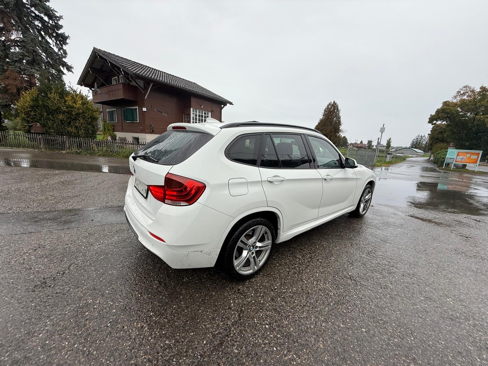 BMW X1 xDrive 25d Sport Line-image-2
