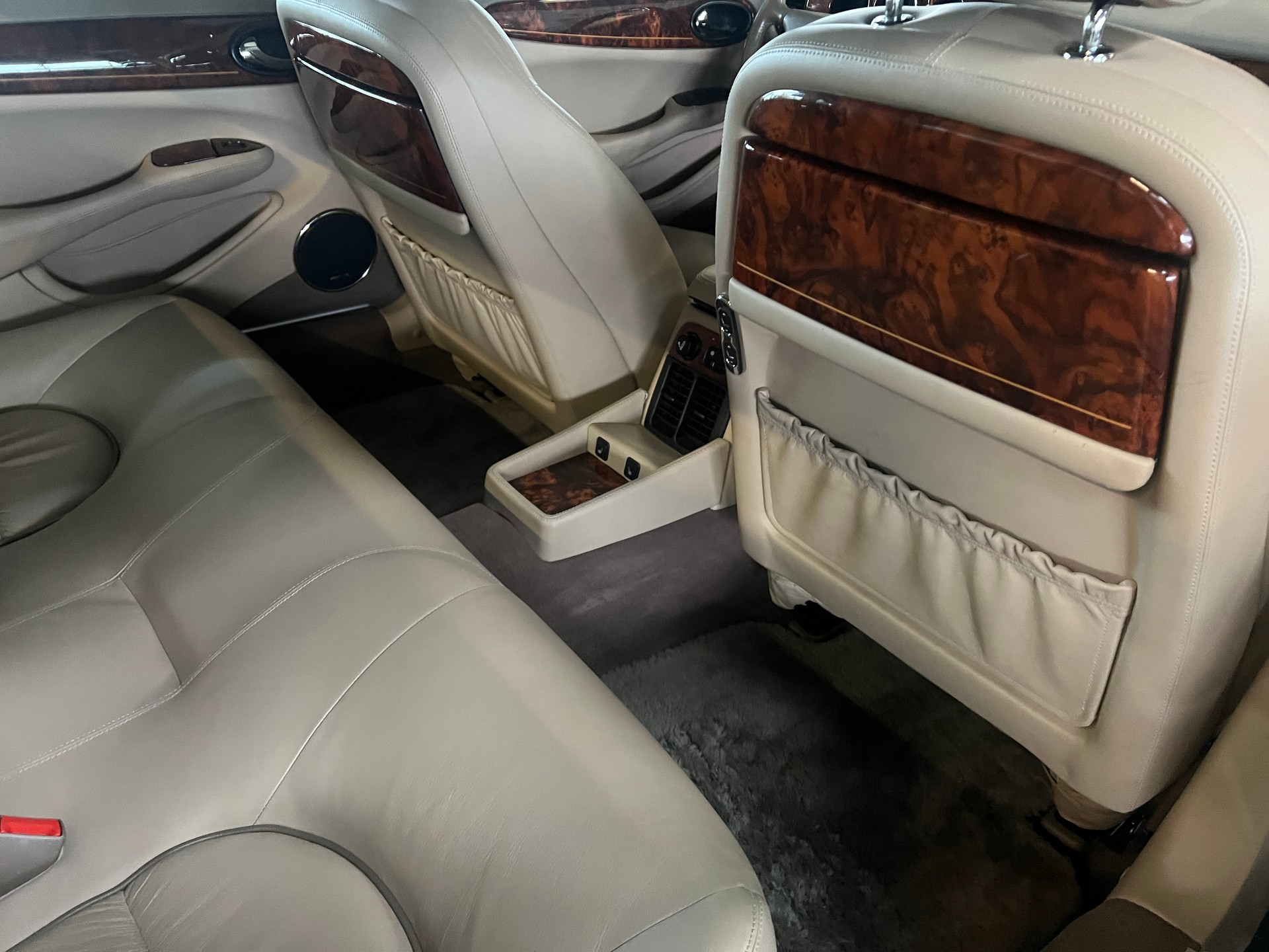 DAIMLER V8 4.0 Langversion restauriert Neuzustand!-image-10