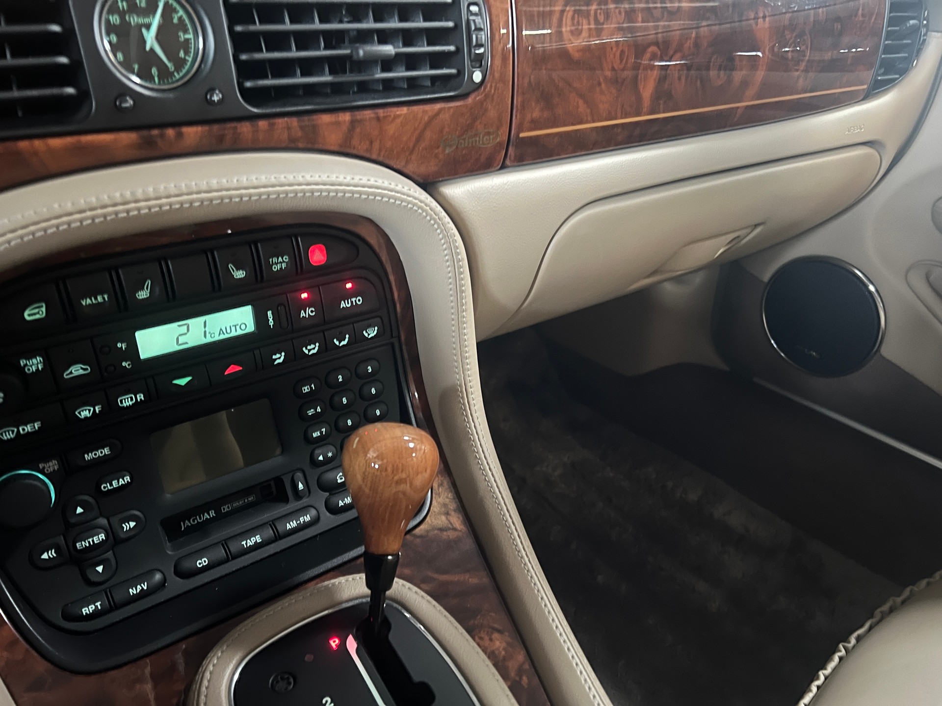 DAIMLER V8 4.0 Langversion restauriert Neuzustand!-image-8