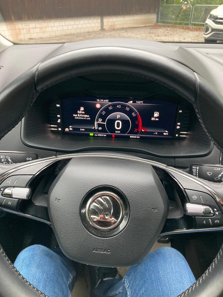 SKODA Karoq 1.5 TSI ACT Ambition DSG-image-9
