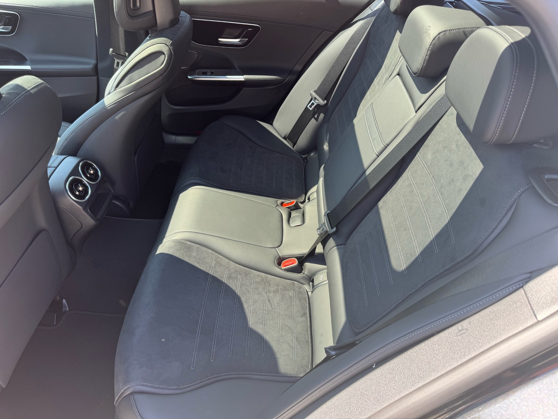 MERCEDES-BENZ C 200 T 4 Matic-image-7