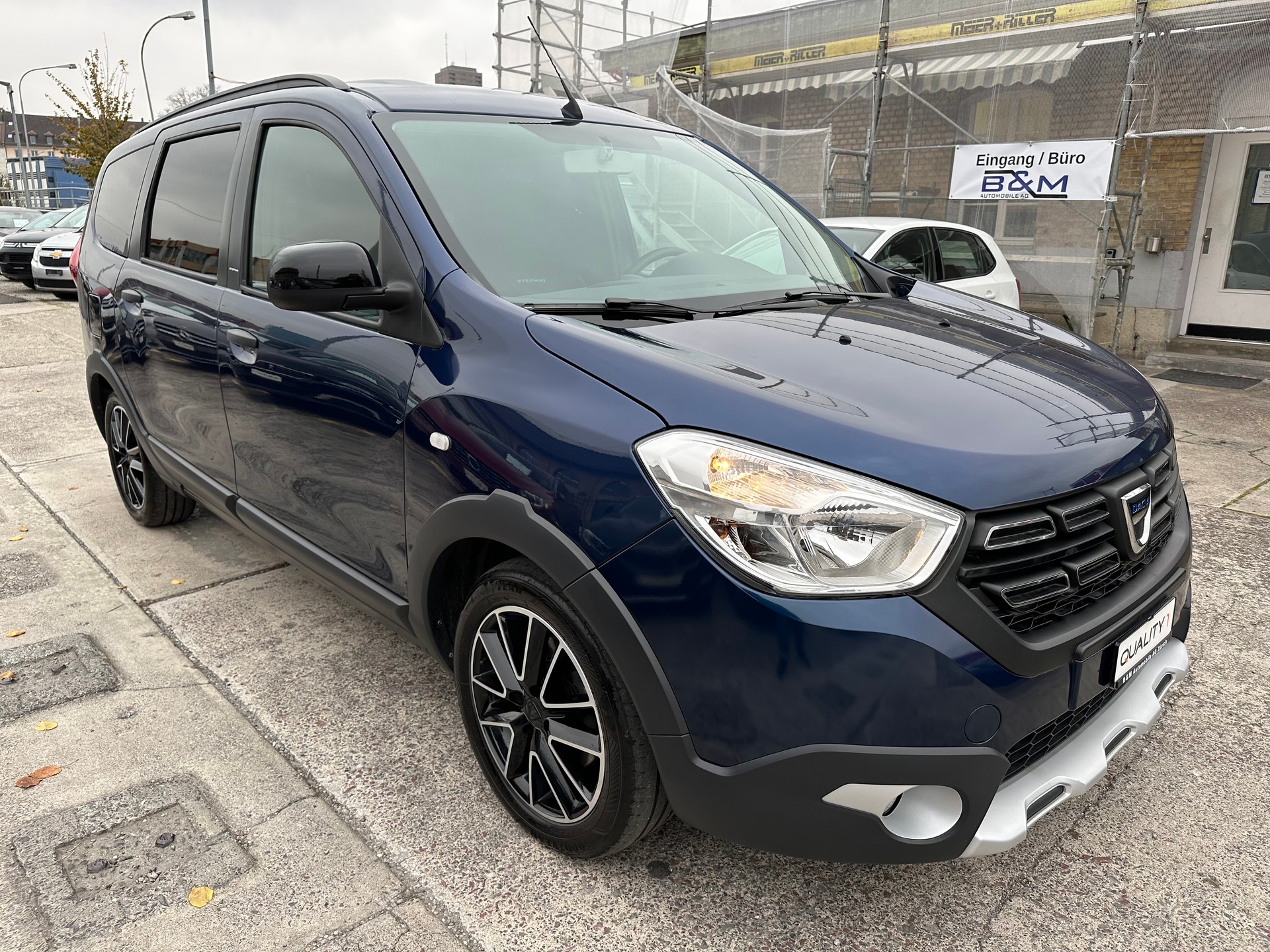 DACIA Lodgy 1.5 dCi Stepway Unlimited 5PL-image-2