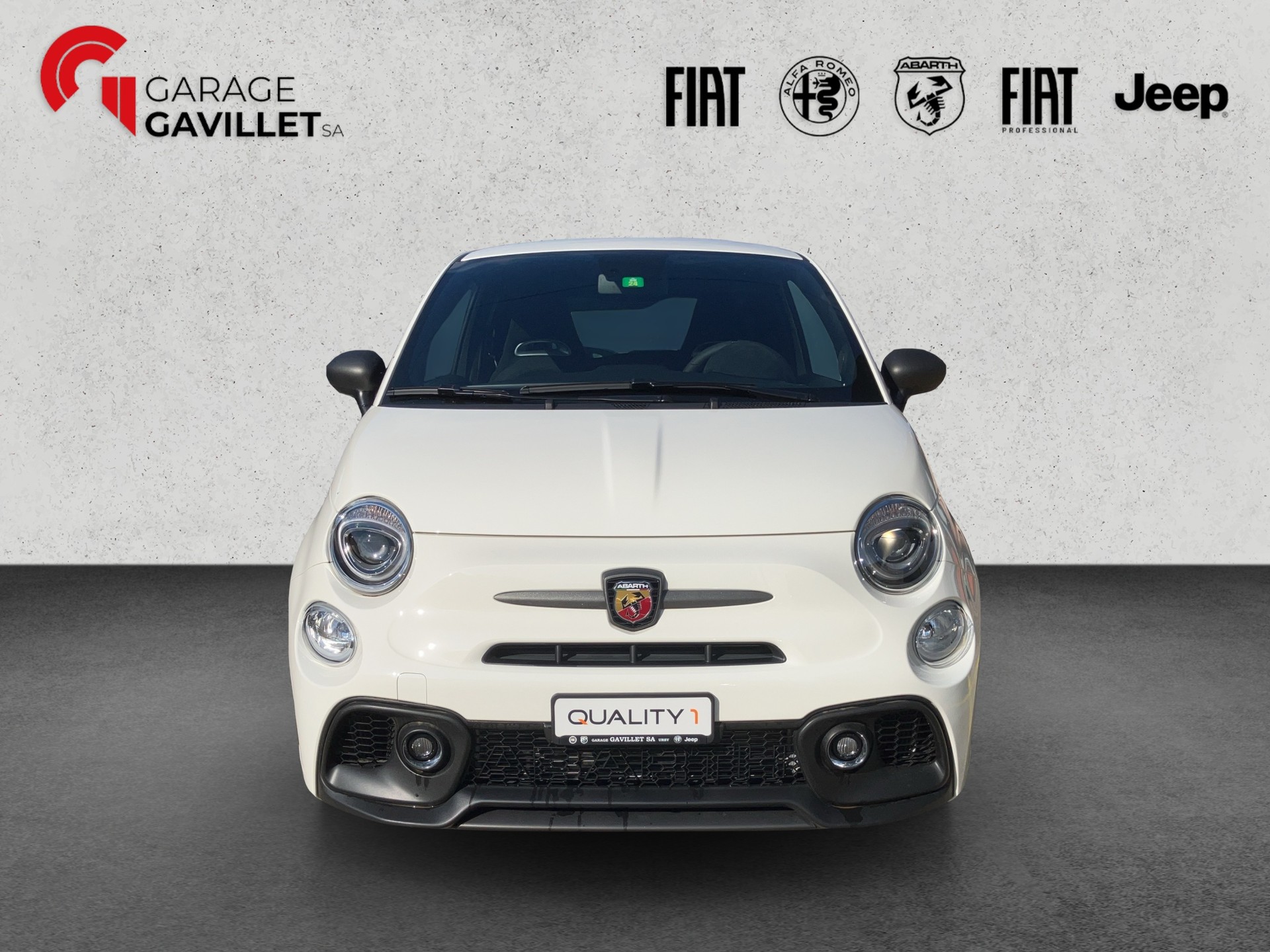 FIAT 595 Abarth 1.4 T-Jet 165 Premium Grand Prix Edition-image-1