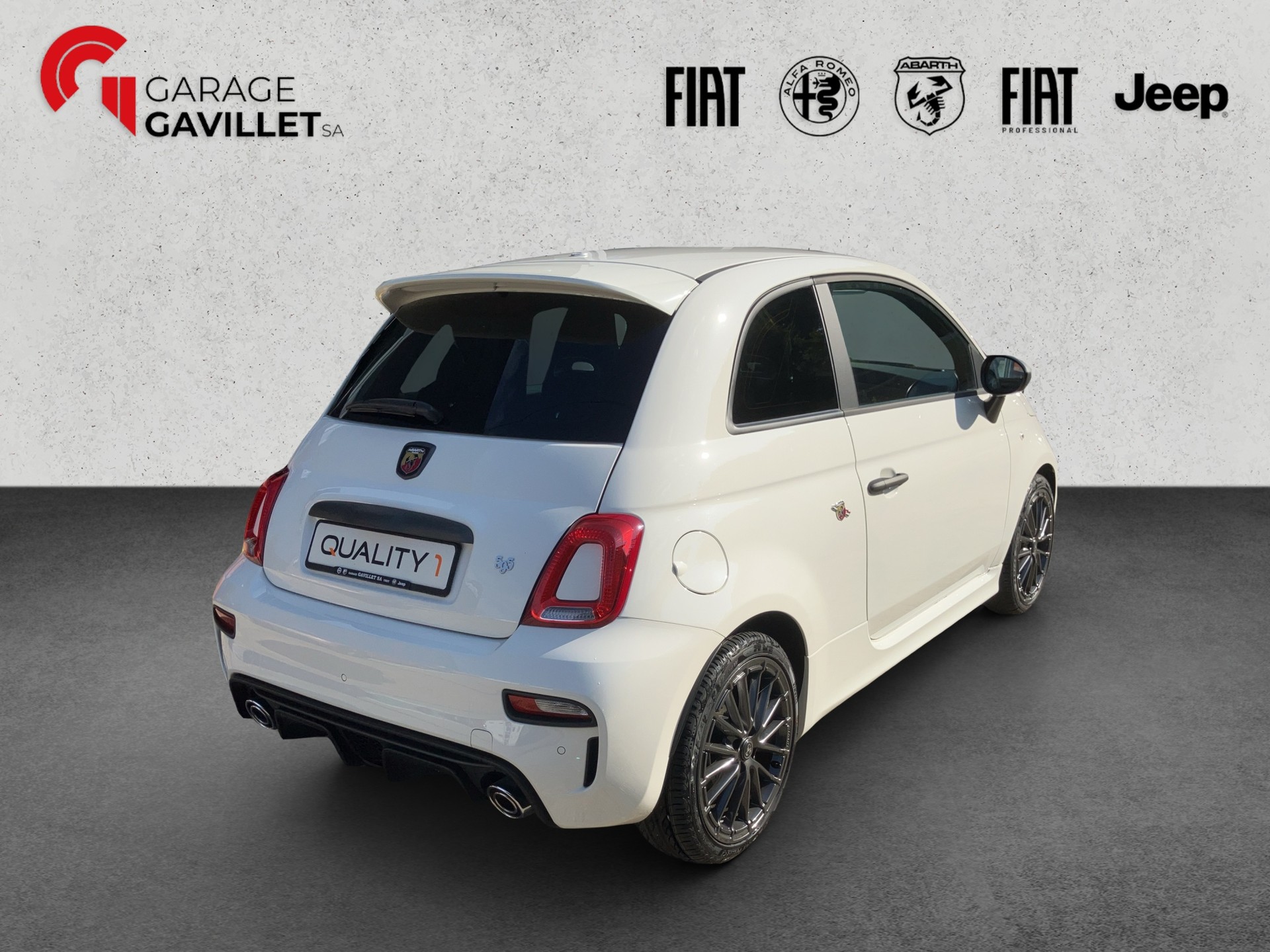 FIAT 595 Abarth 1.4 T-Jet 165 Premium Grand Prix Edition-image-5