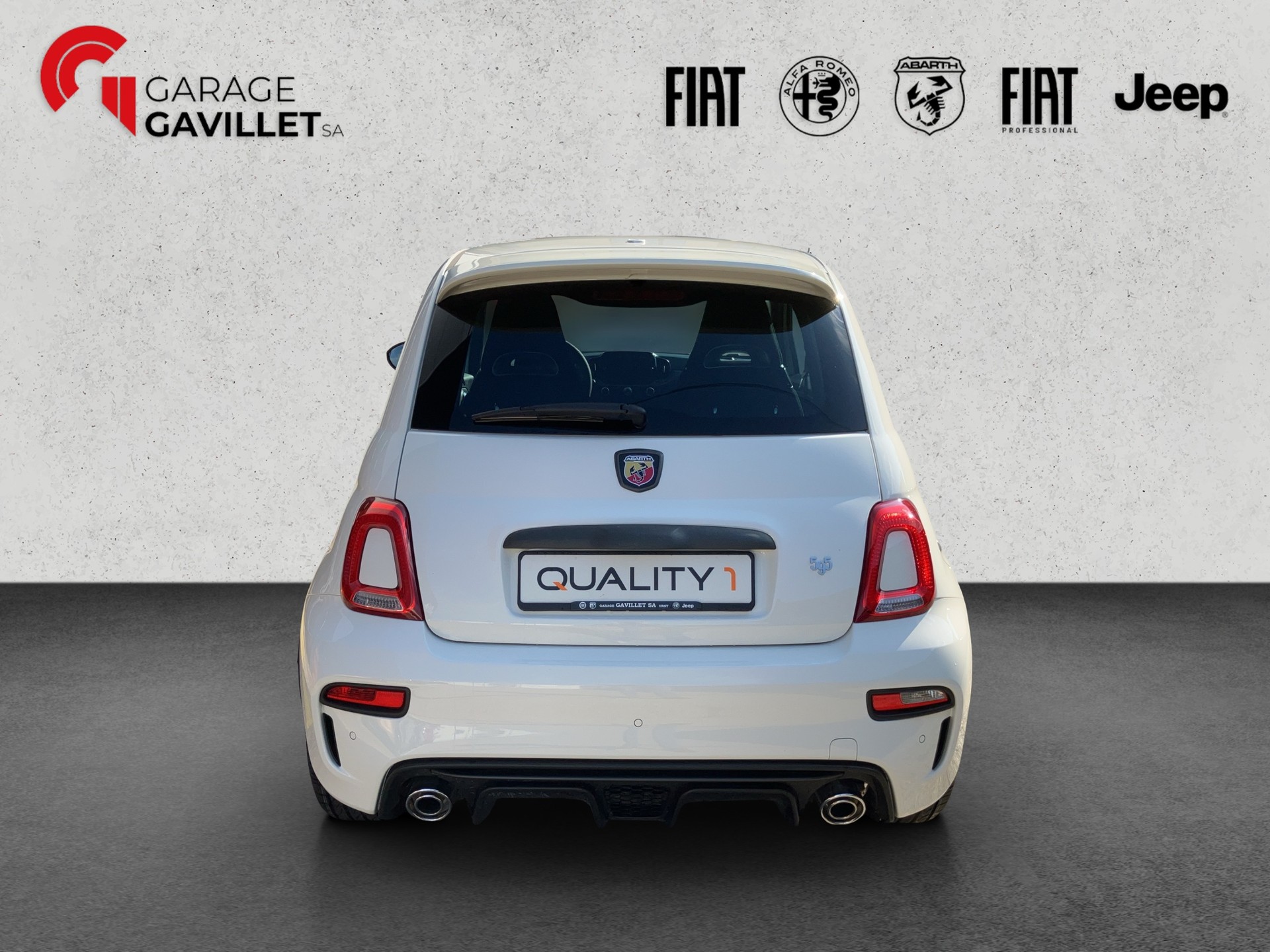 FIAT 595 Abarth 1.4 T-Jet 165 Premium Grand Prix Edition-image-4