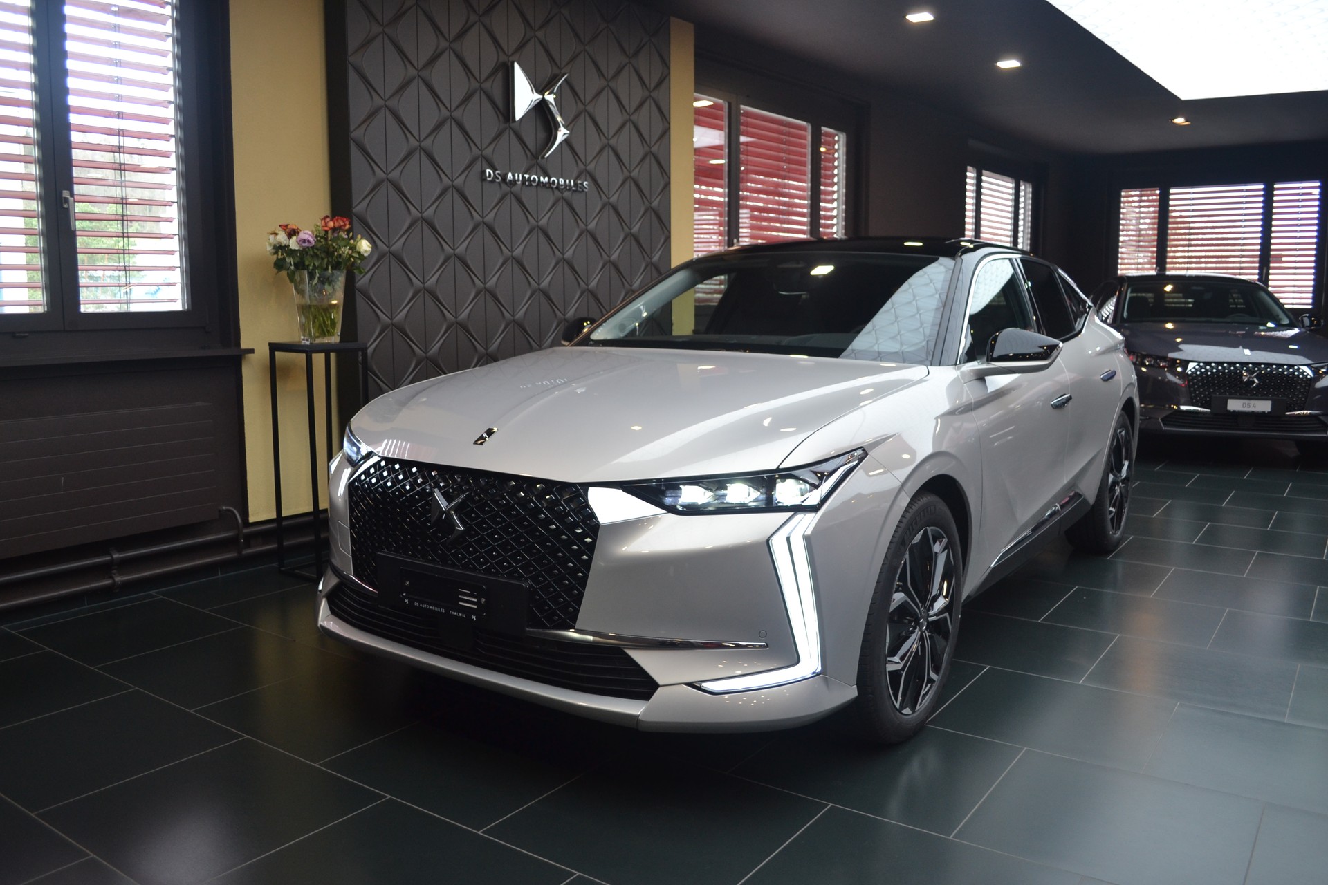 DS AUTOMOBILES DS 4 1.2 MHEV Antoine De Saint Exupéry-image-11